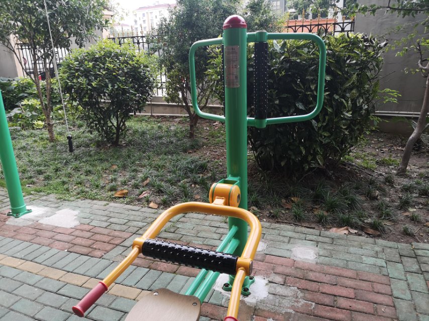 坐式腰背按摩器