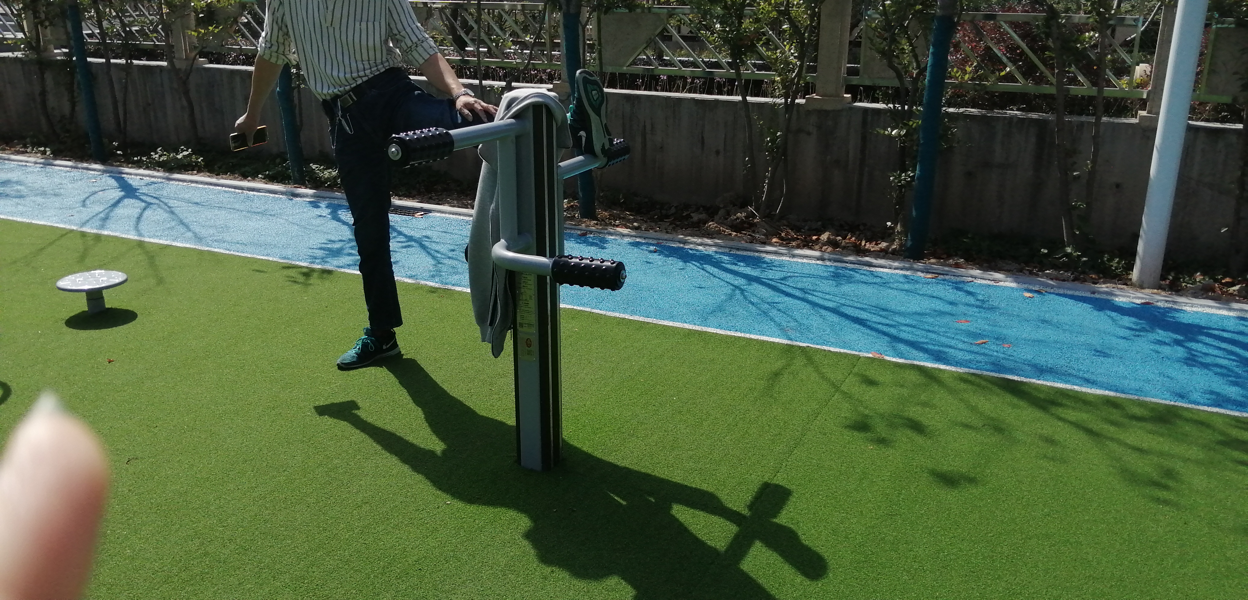 四聯(lián)壓腿按摩器