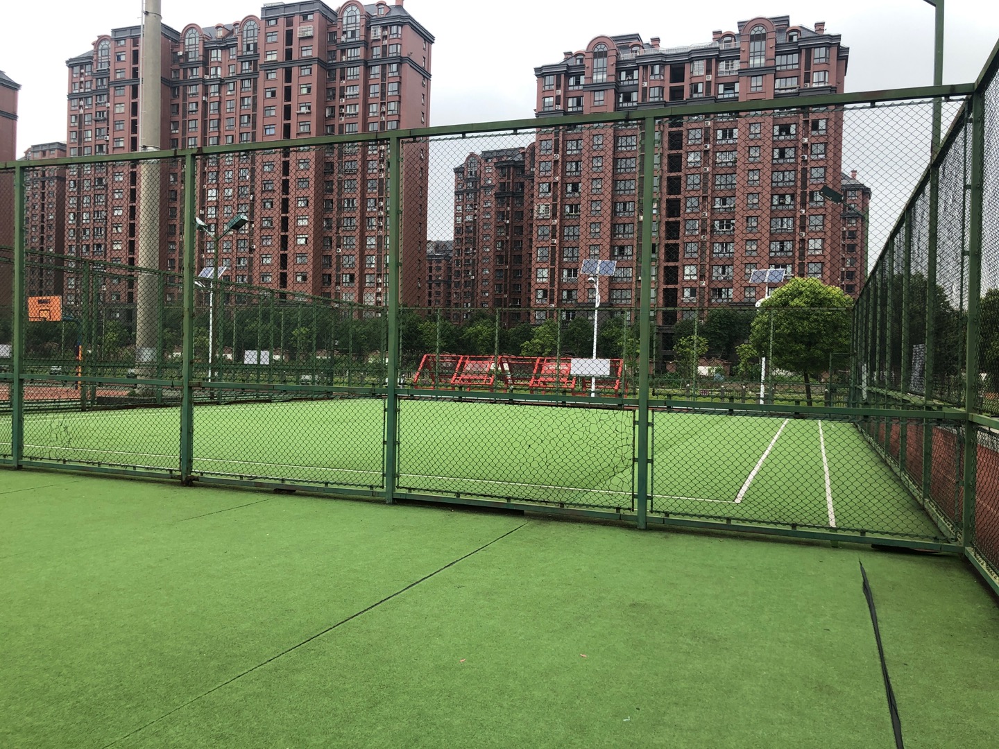 光明村社區(qū)公共運(yùn)動(dòng)場(chǎng)