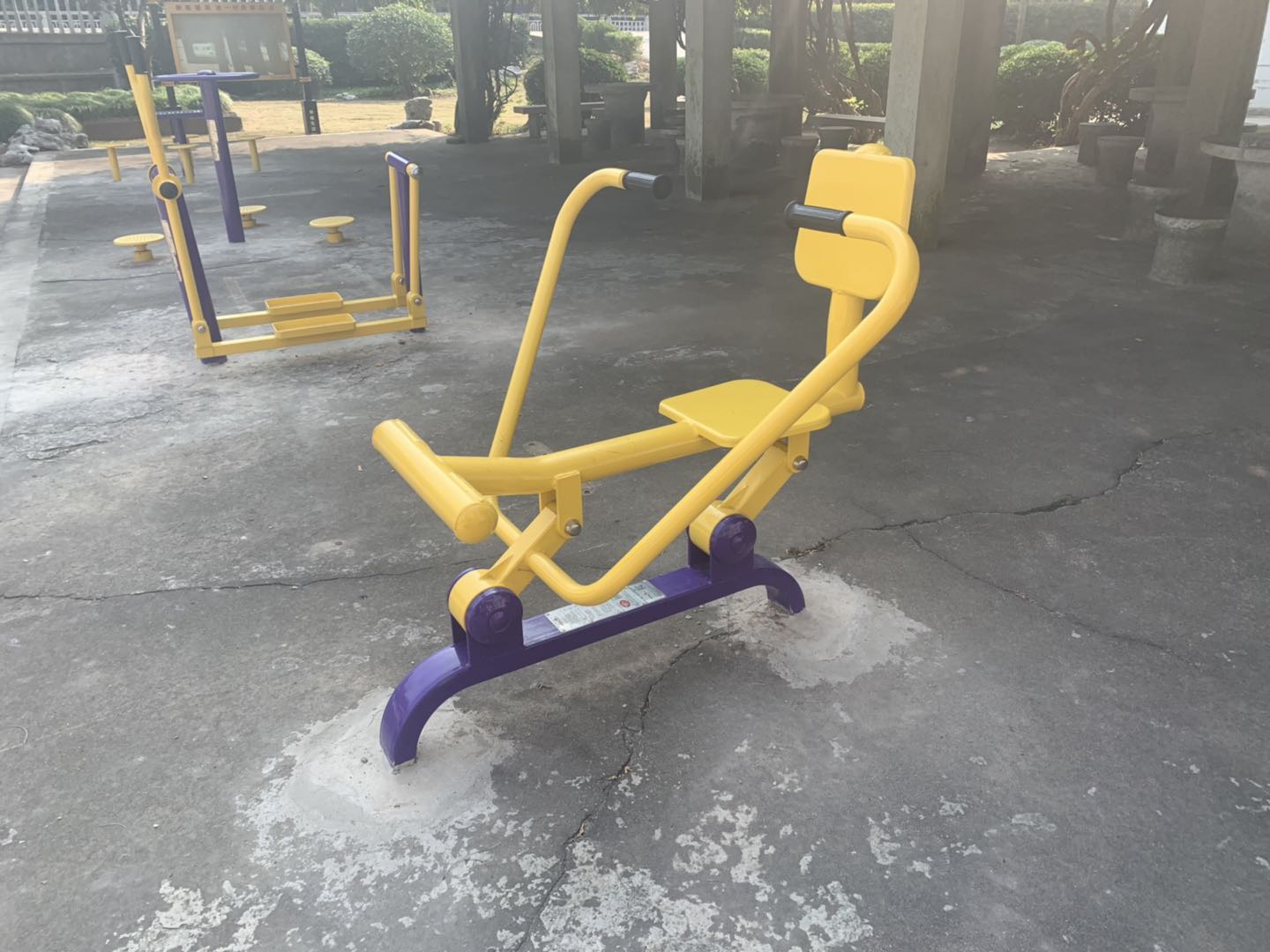 自重式平推訓練器