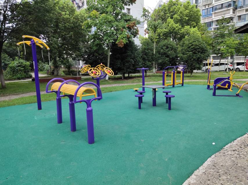 宜達(dá)小區(qū)健身點4