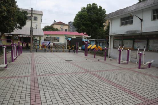莘松四村居委廣場(chǎng)健身點(diǎn)