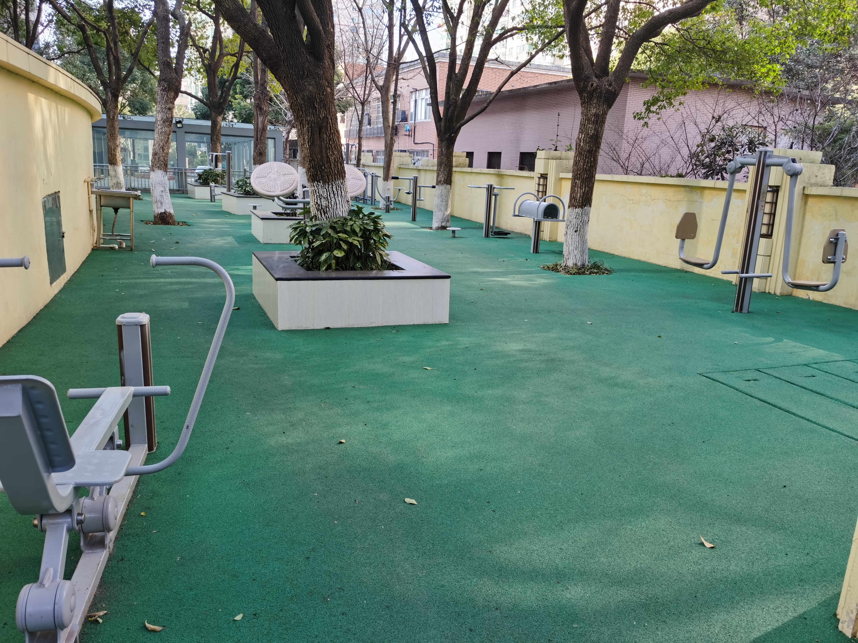 靜安區(qū)共和新路街道申地居委健身點(diǎn)（和田路280弄）