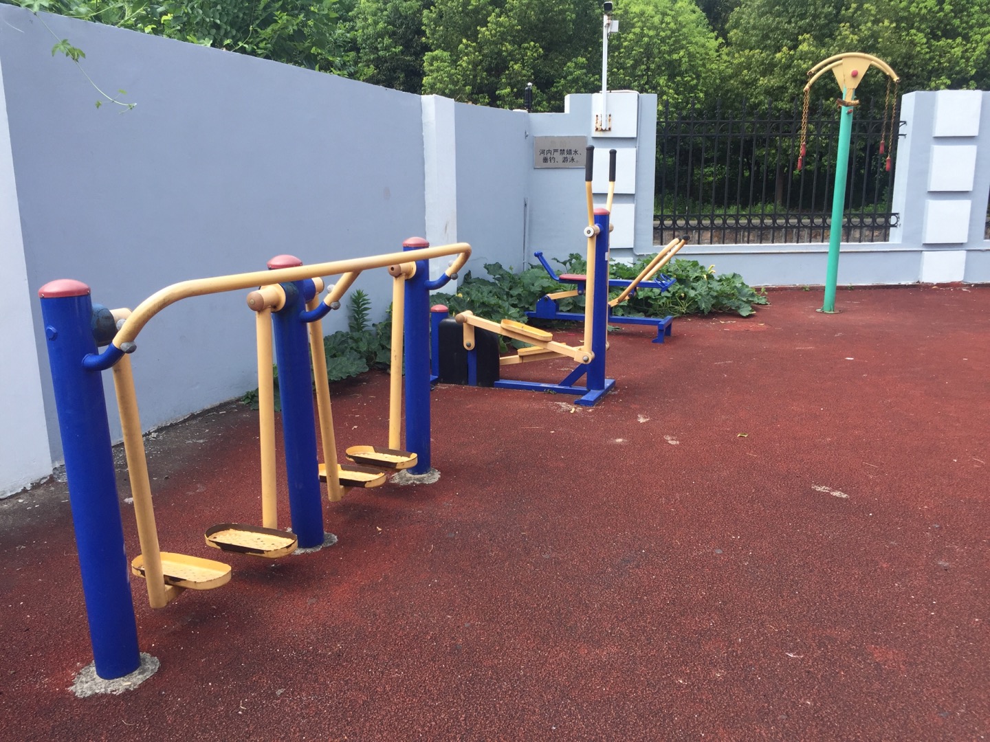 瀏翔花苑三號門健身點