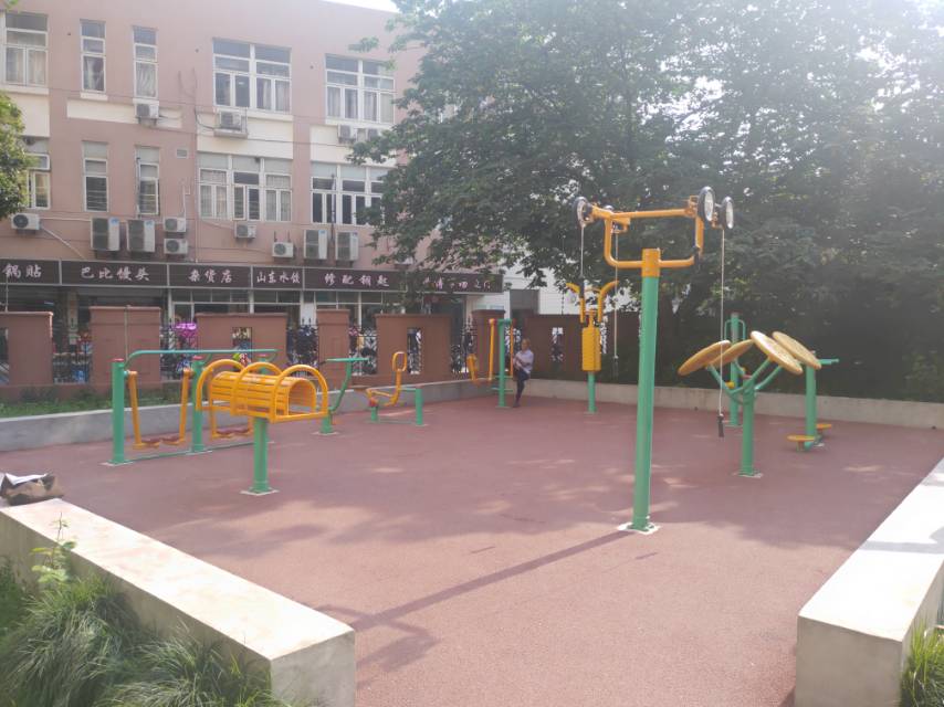 愛(ài)博二村健身點(diǎn)C