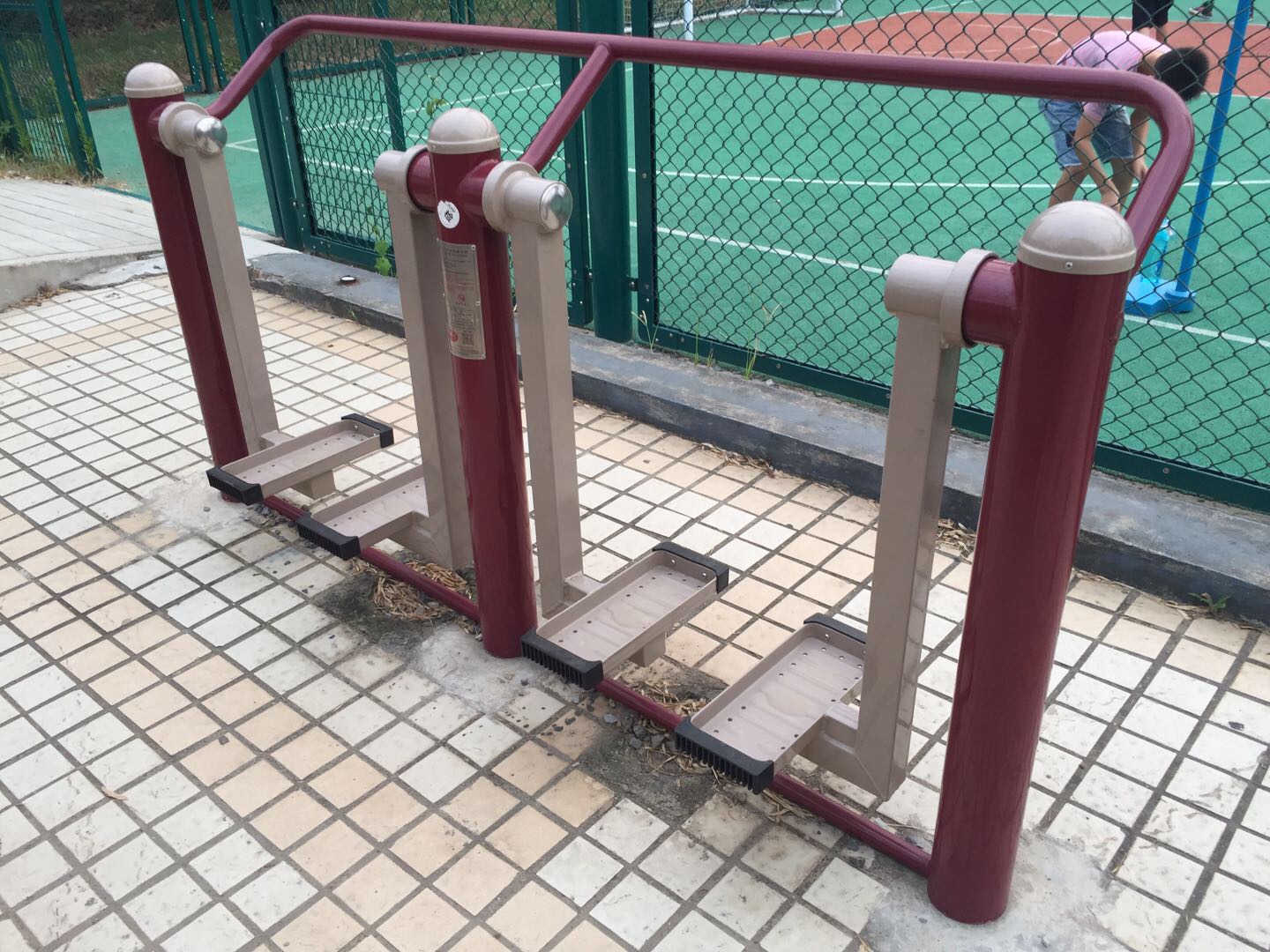 二位太空漫步機