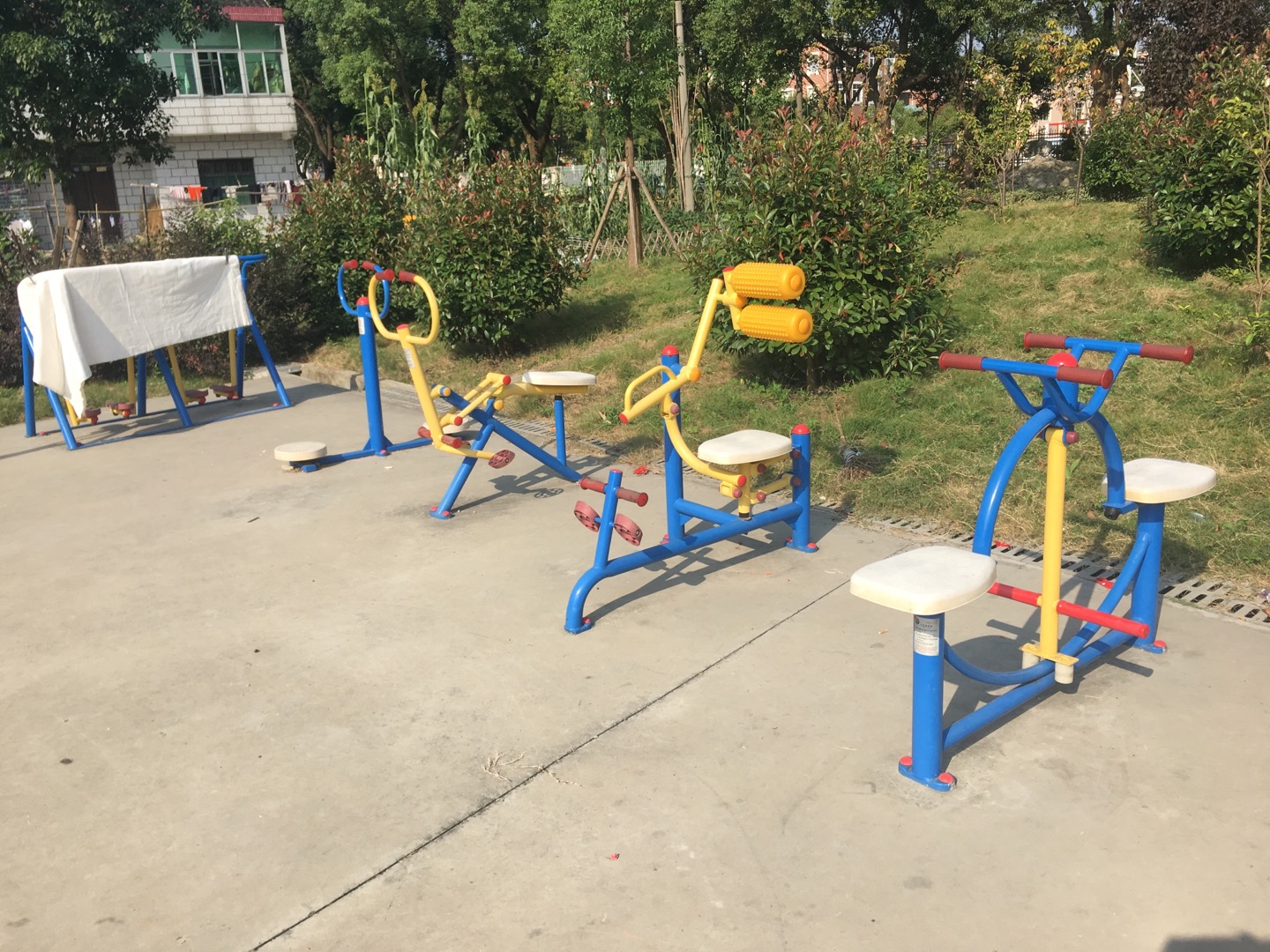 泖港村小泥浜健身點