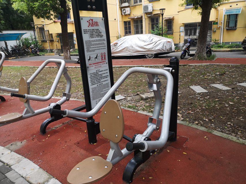 自重式下壓訓練器