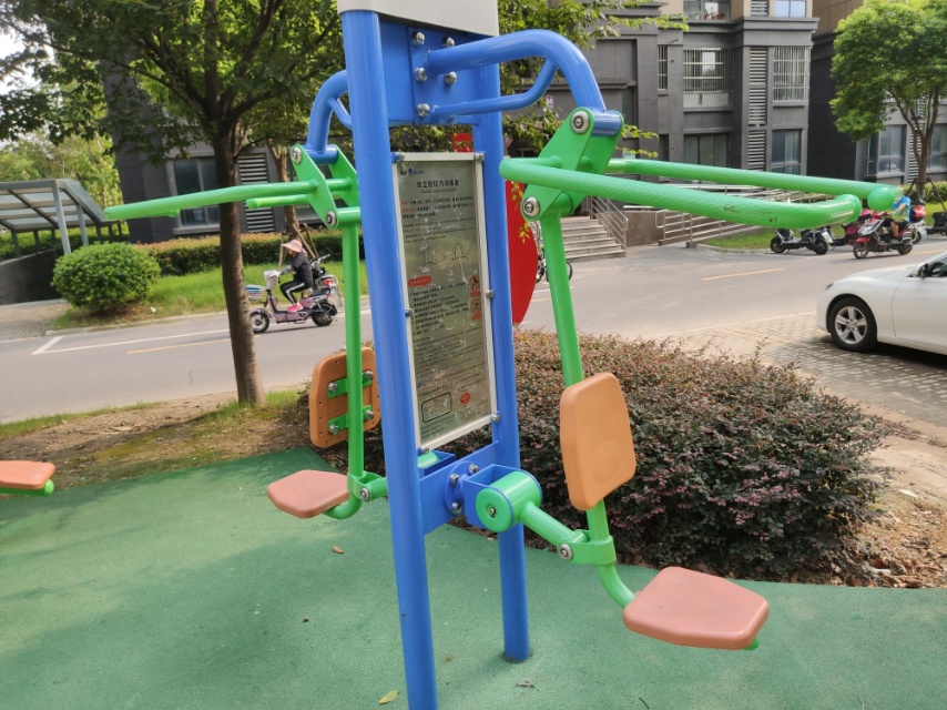 雙立柱拉力訓(xùn)練器