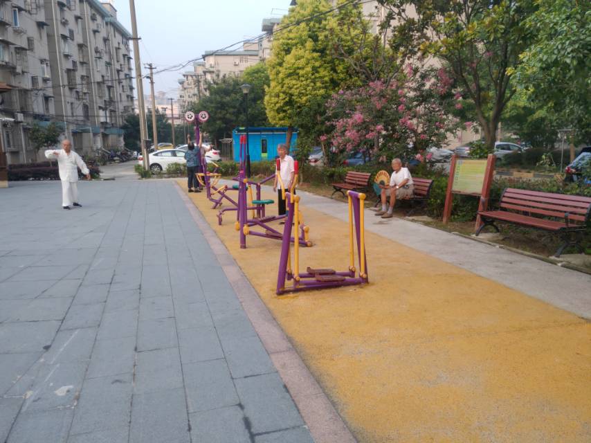 冶金小區(qū)健身點(diǎn)