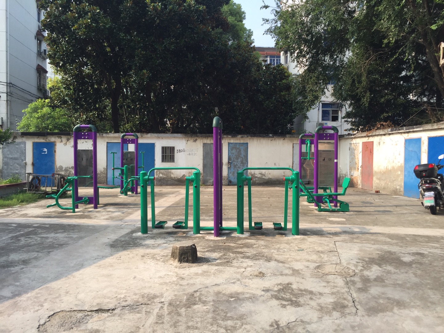 寶宜小區(qū)健身點(diǎn)