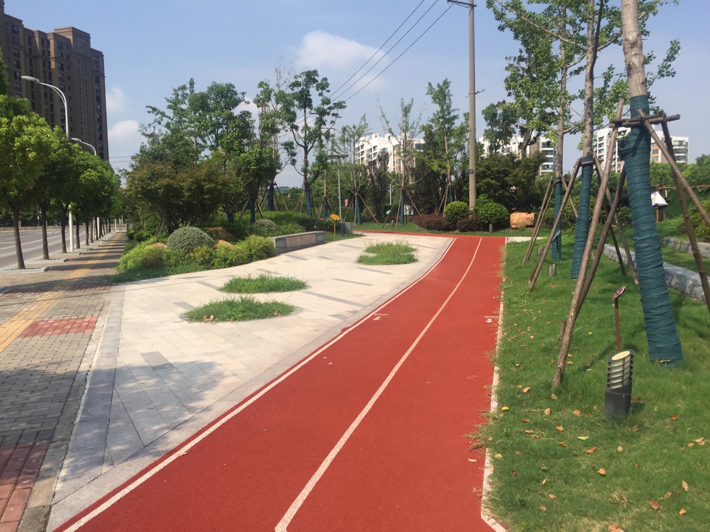 南翔鎮(zhèn)吾尚塘市民健身步道