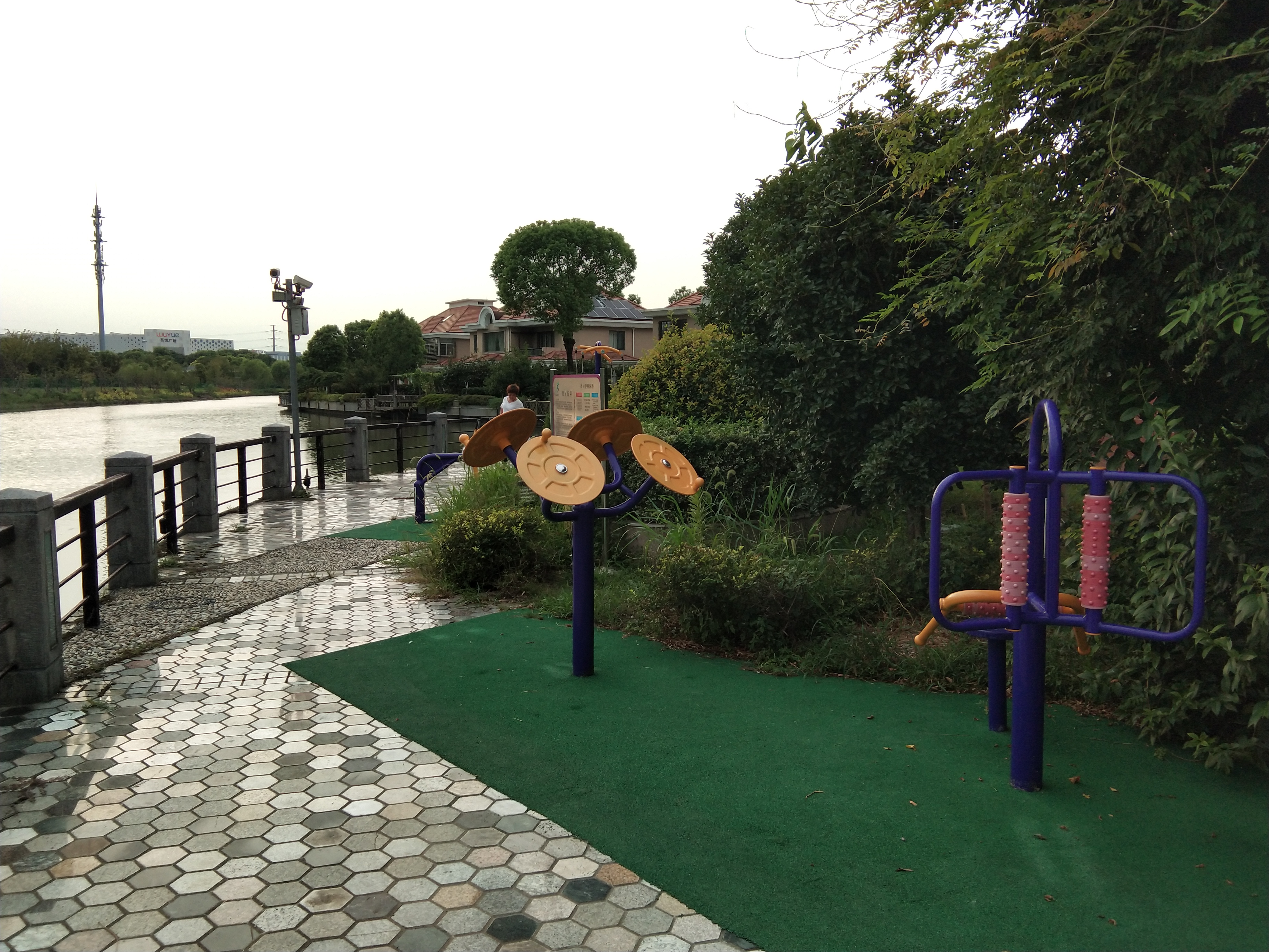 綠舟社區(qū)港俞路健身點（一）