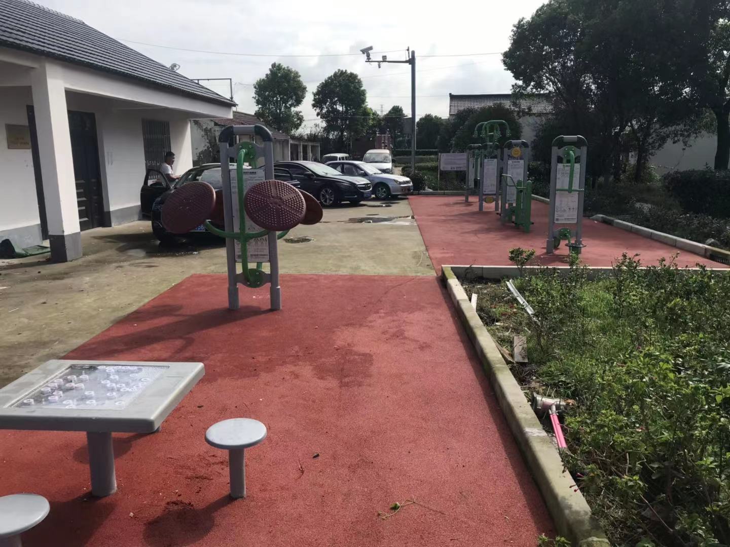 頭橋集團(tuán)東新市村朝陽五組市民益智健身苑點(diǎn)