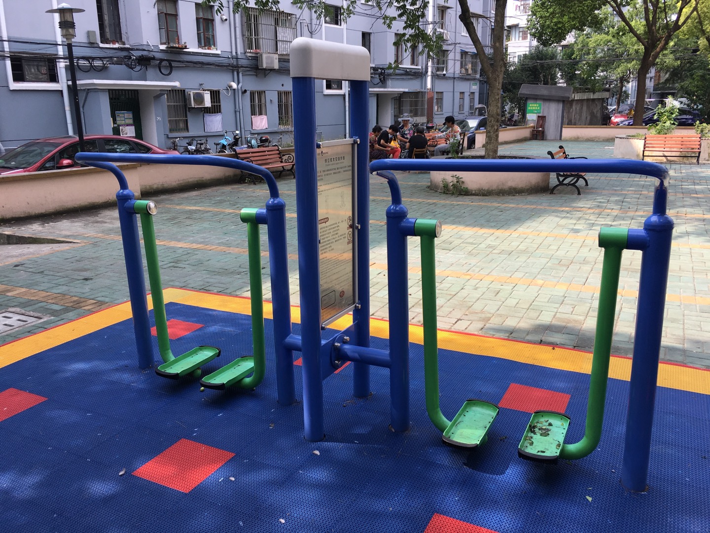 雙立柱太空漫步器