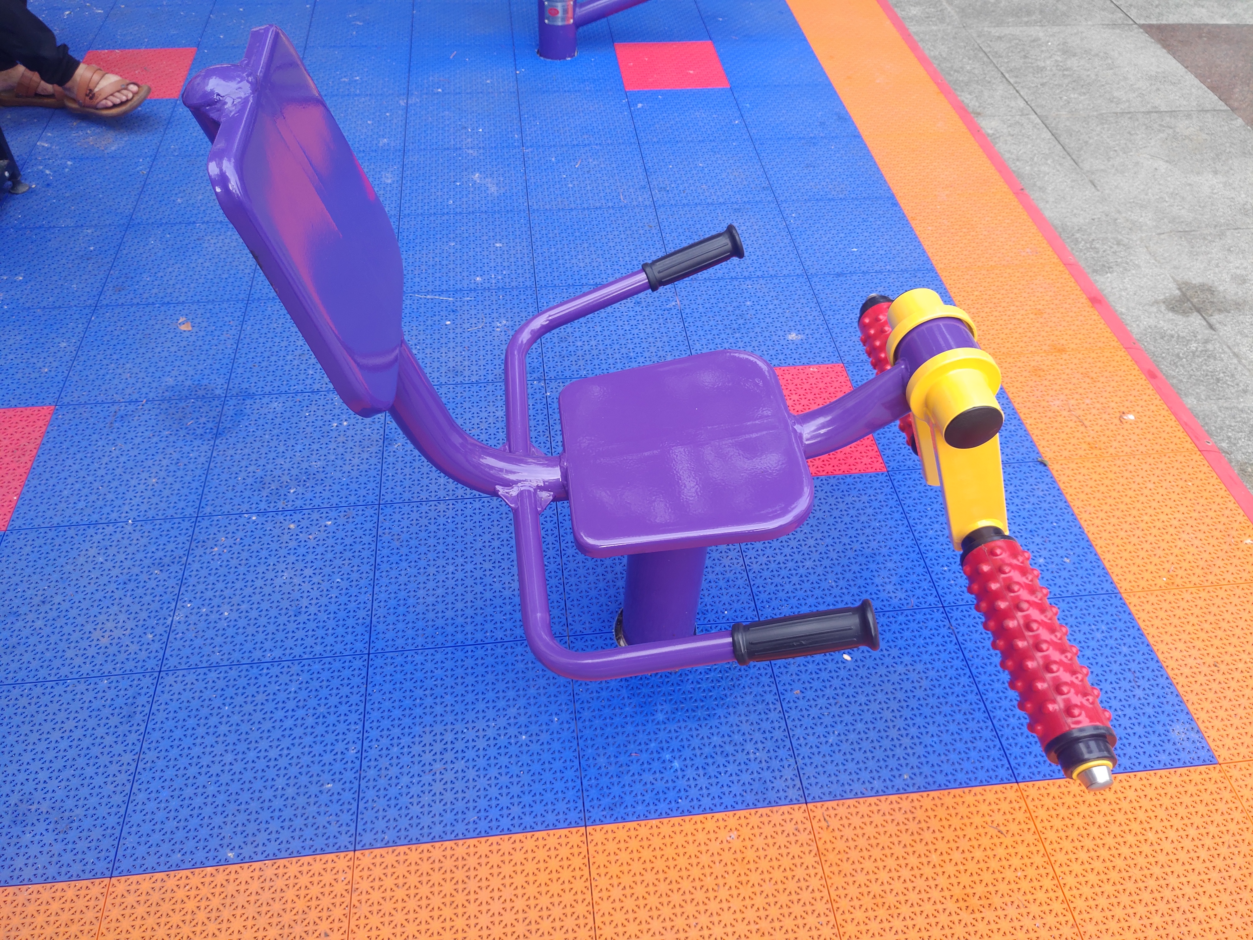 膝關(guān)節(jié)訓(xùn)練器