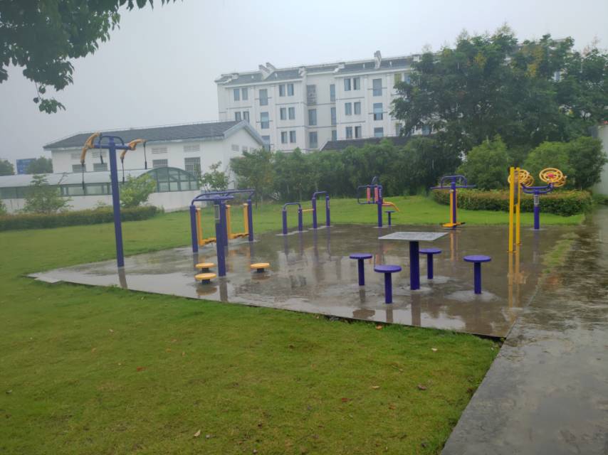 三里塘居委會(huì)健身點(diǎn)