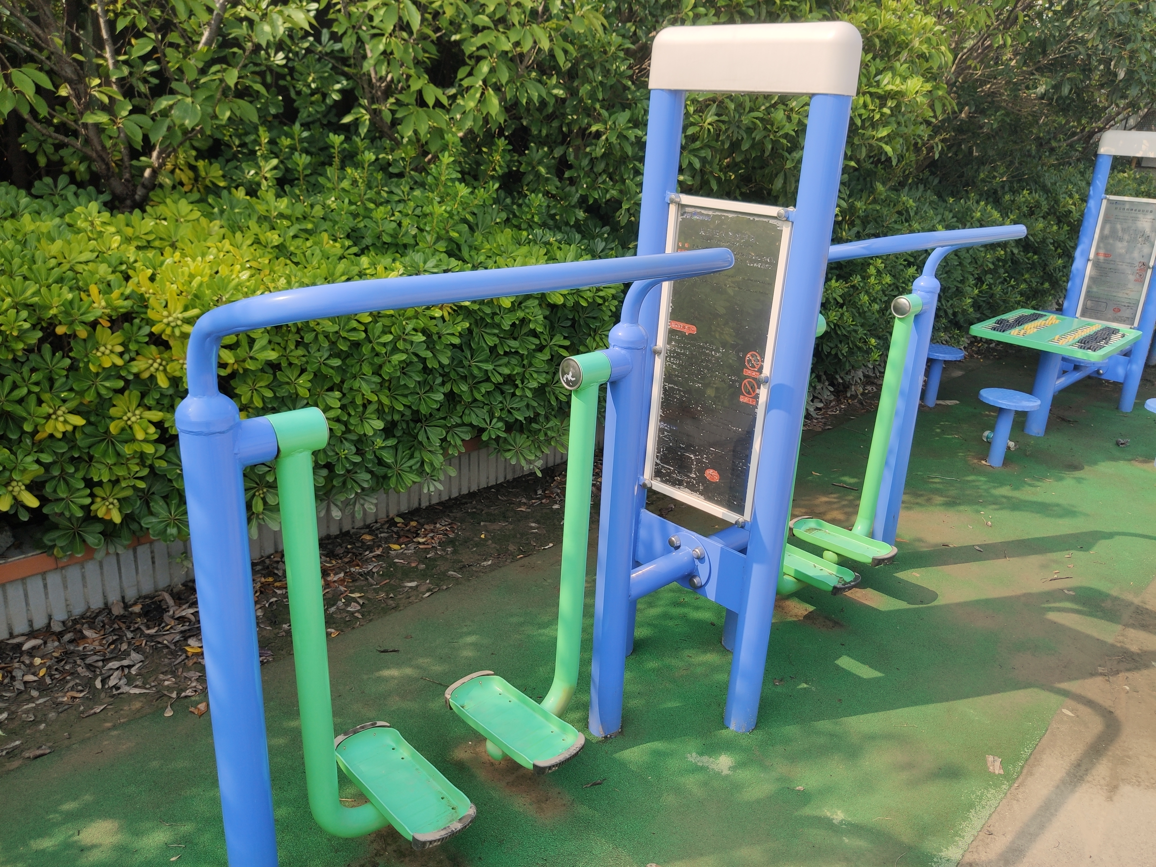 雙位太空漫步機