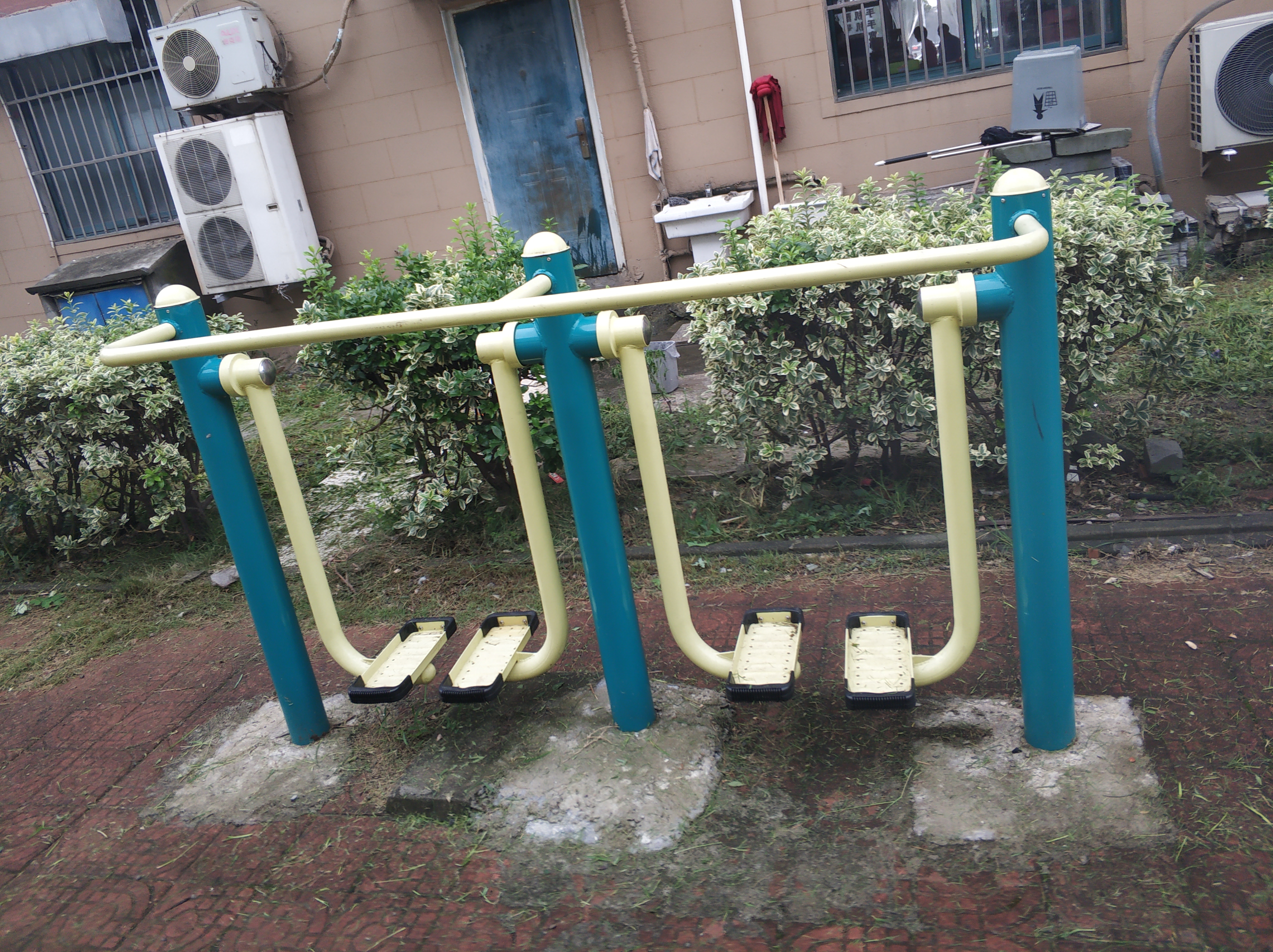 雙位太空漫步機(jī)