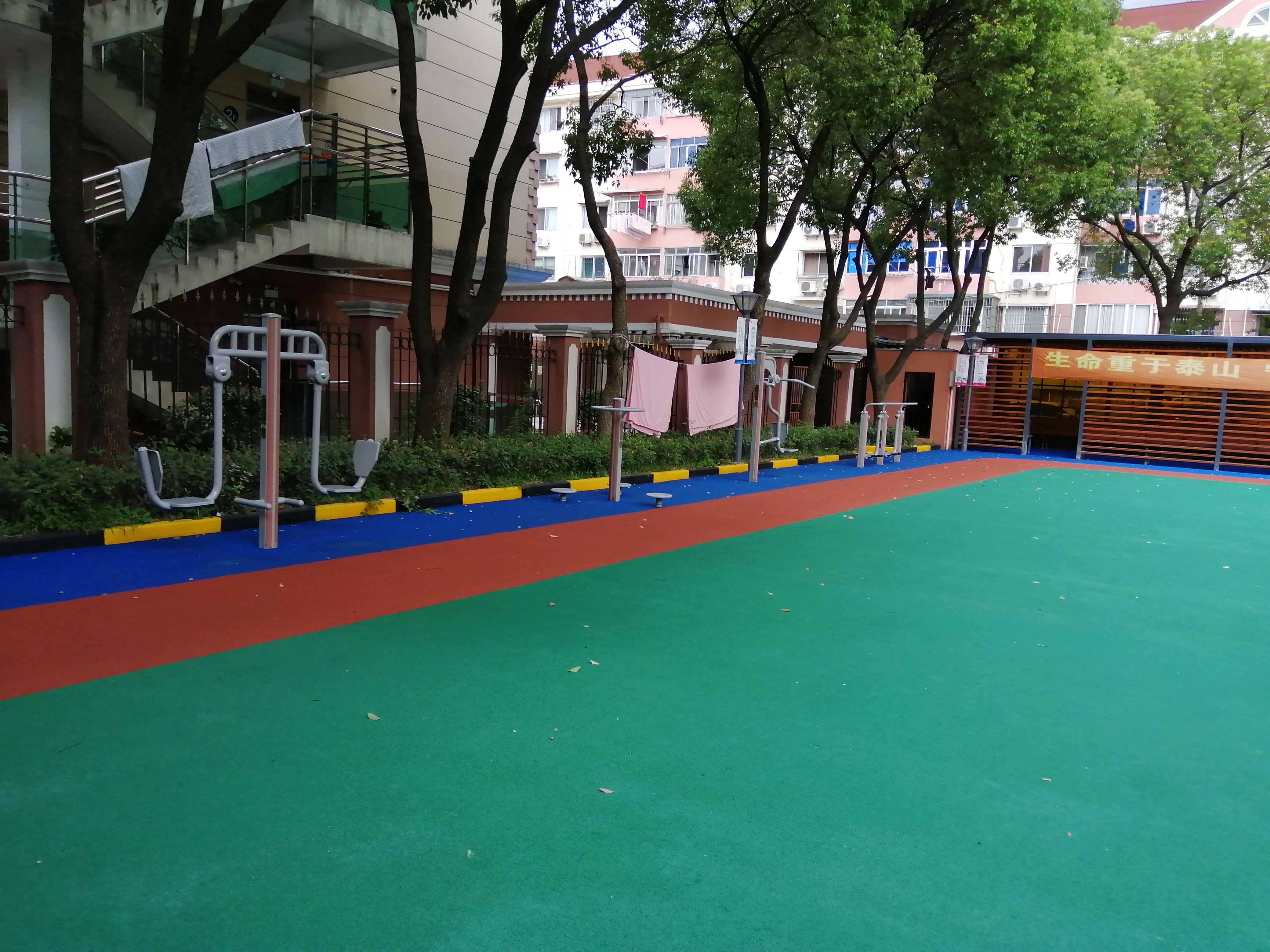 普陀區(qū)長征街道長征花苑健身苑點