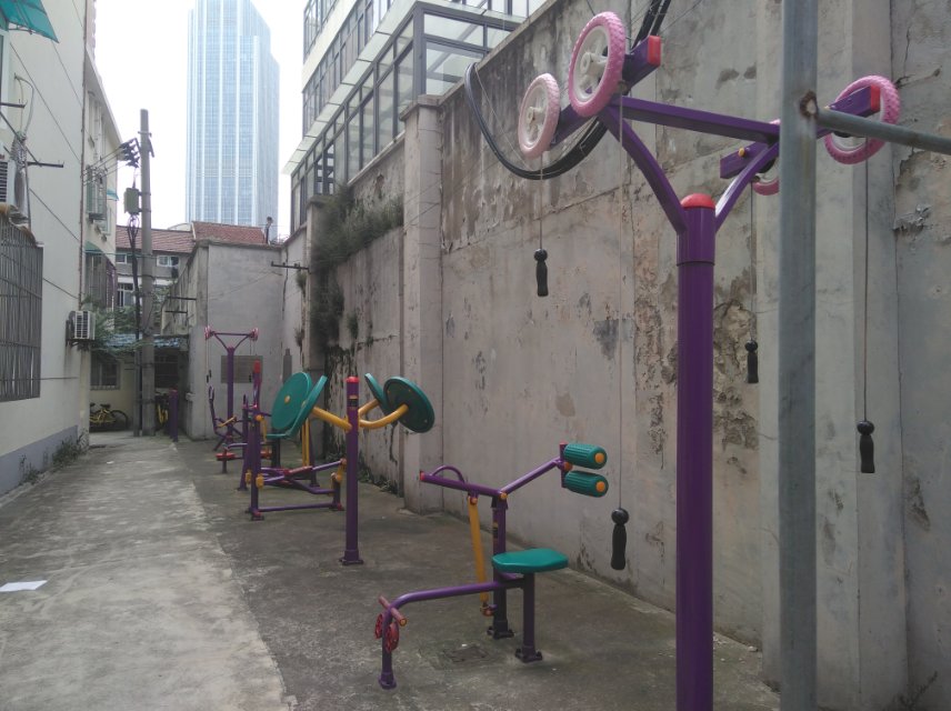 長(zhǎng)江居委健身點(diǎn)