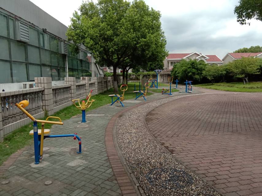 大石皮村世紀(jì)綠苑健身點(diǎn)