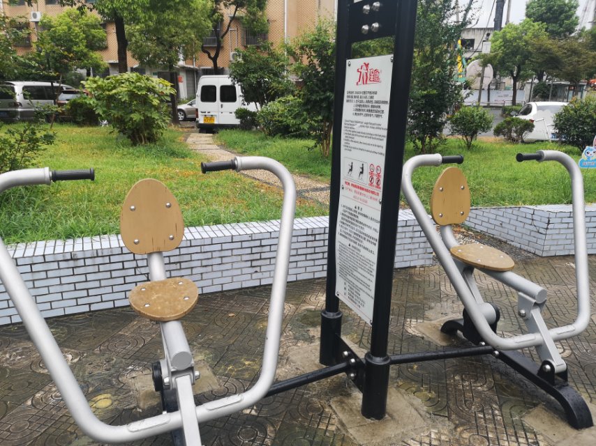 自重式平推訓(xùn)練器