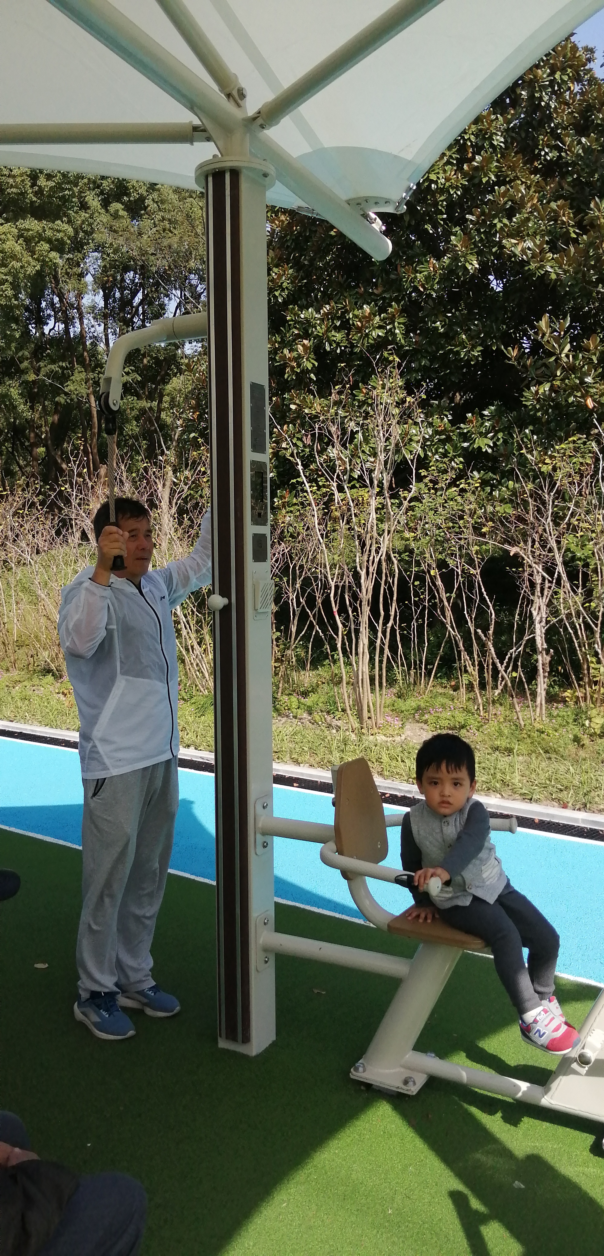 互動(dòng)式坐蹬推拉訓(xùn)練器