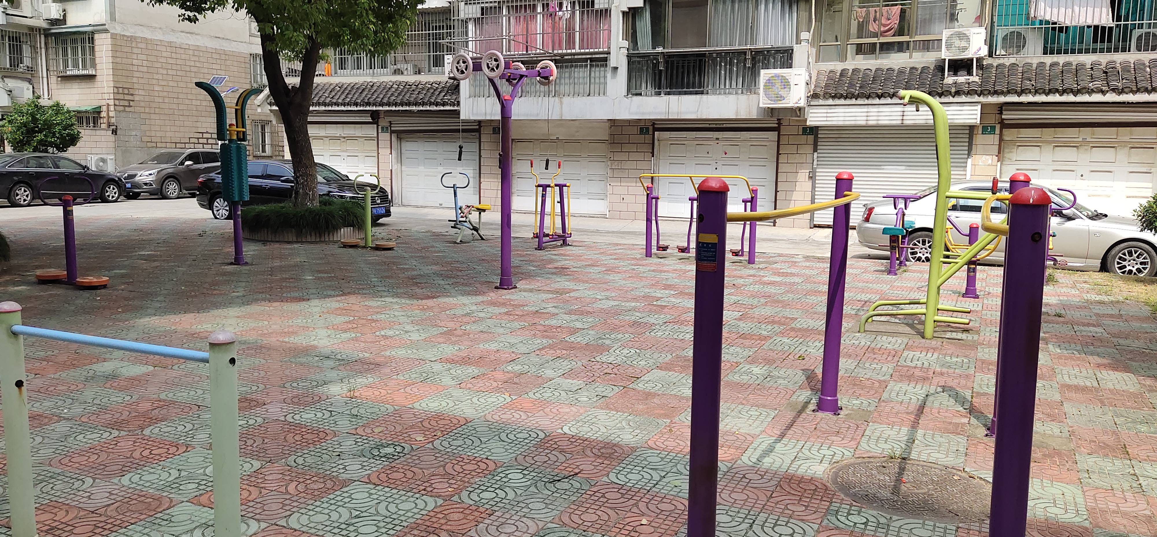 古鎮(zhèn)苑健身苑點