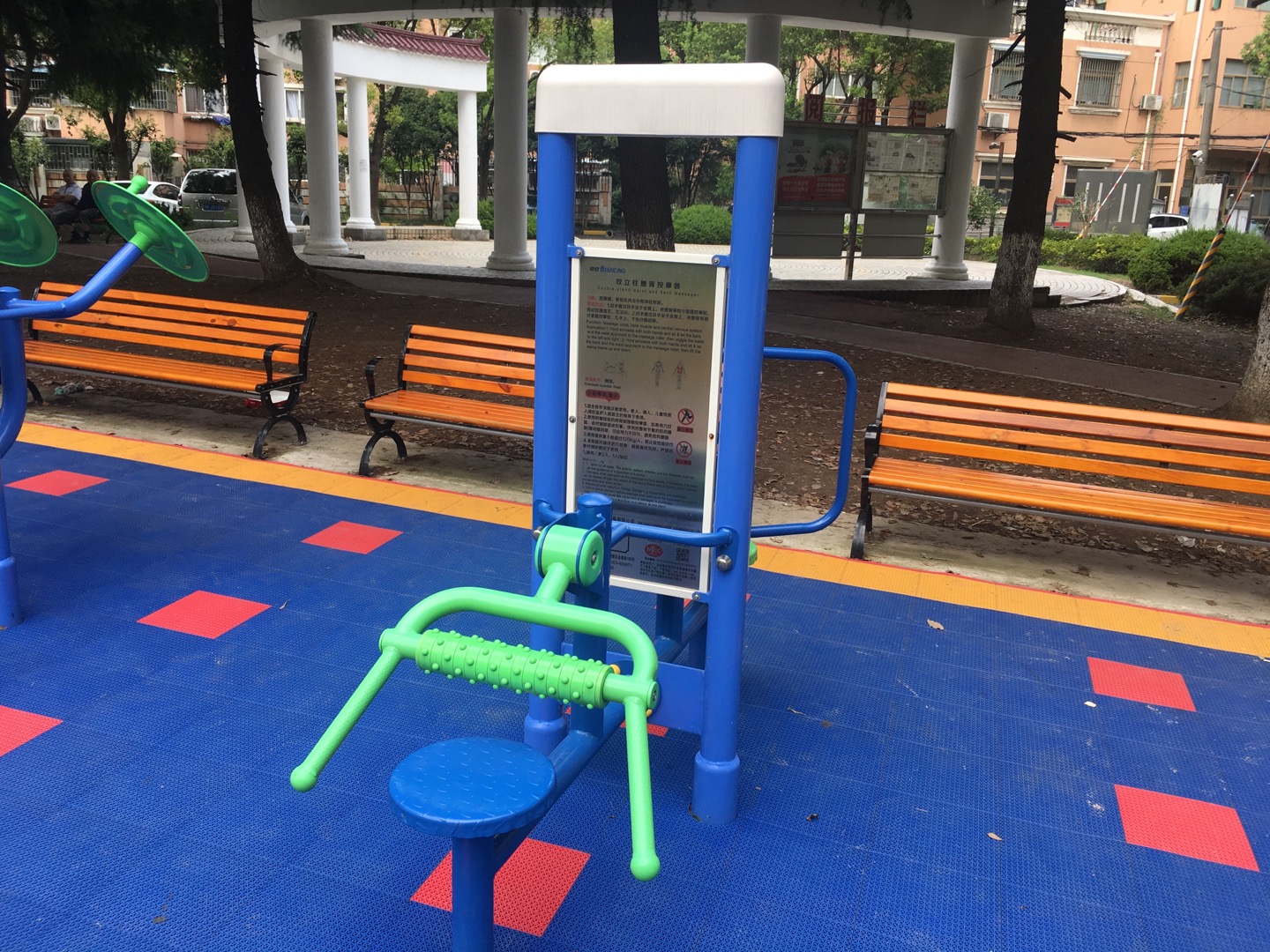 雙立柱腰背按摩器