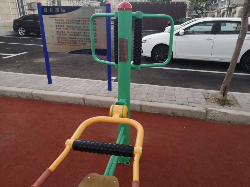 坐式腰背按摩器