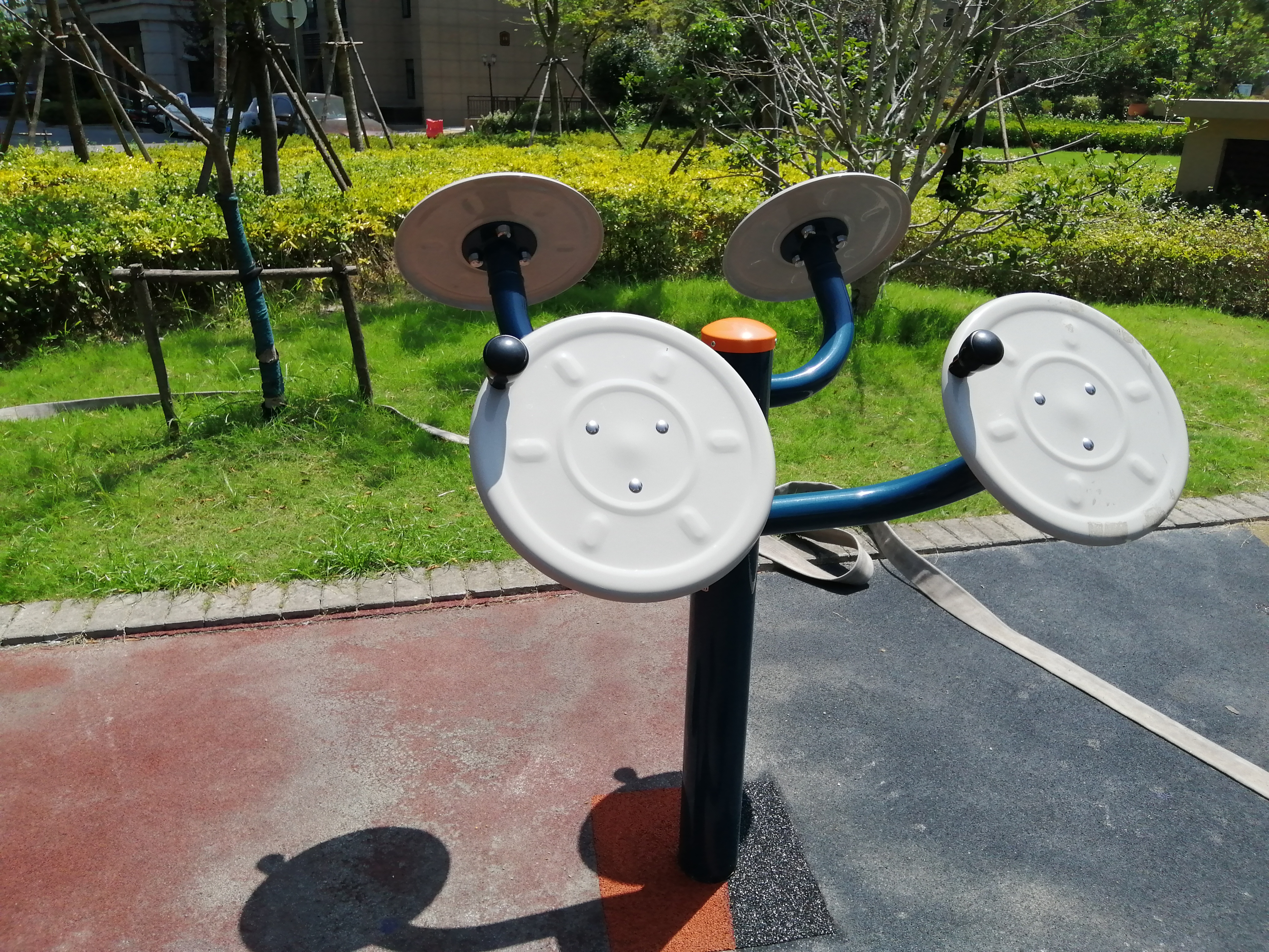 二位太極揉腿輪