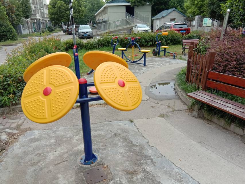 岡身小區(qū)健身點(diǎn)