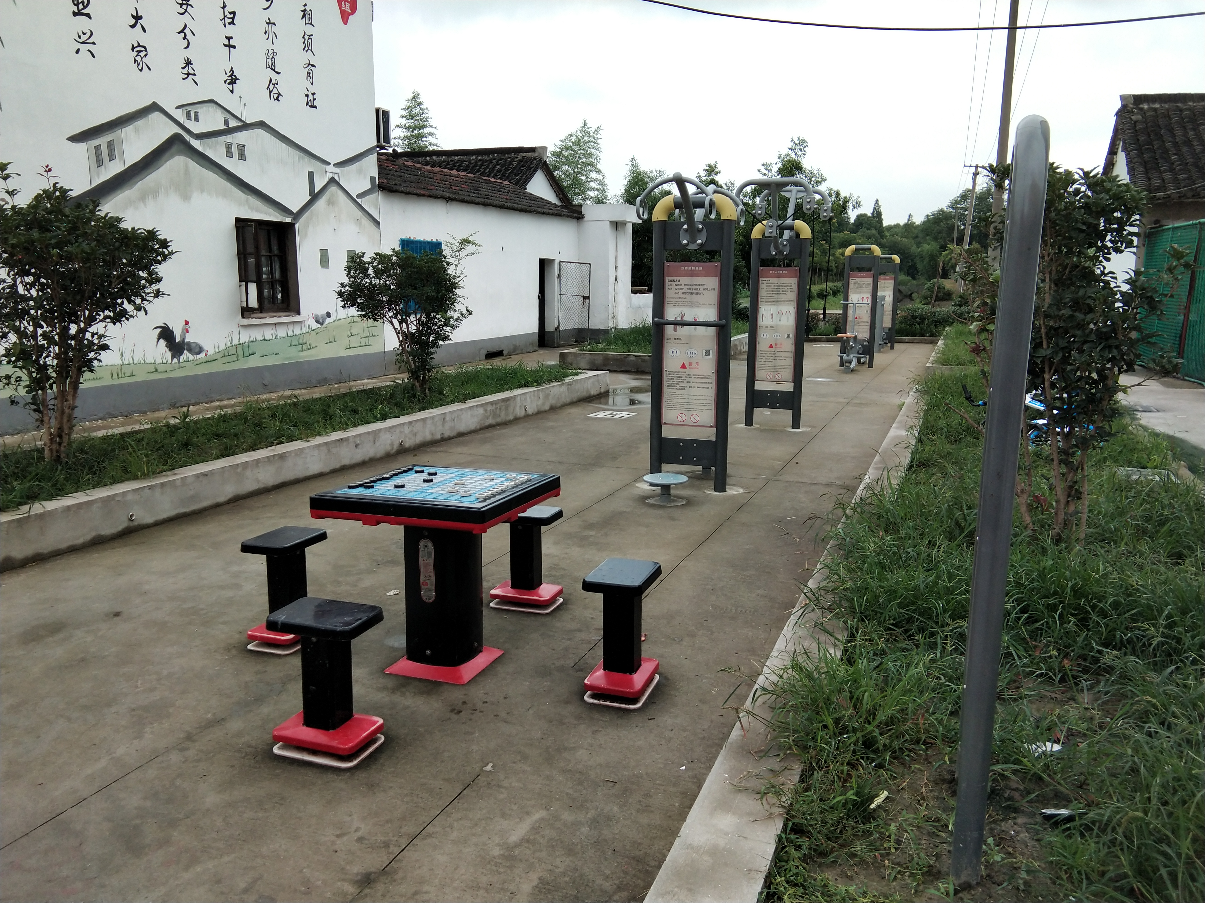 發(fā)展村十三隊(duì)市民益智健身苑點(diǎn)