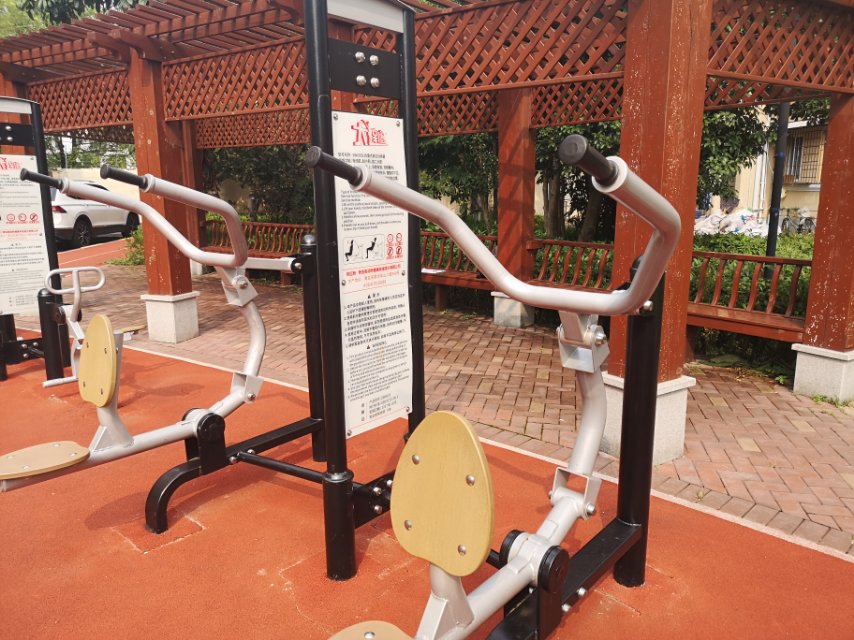 自重式高拉訓(xùn)練器