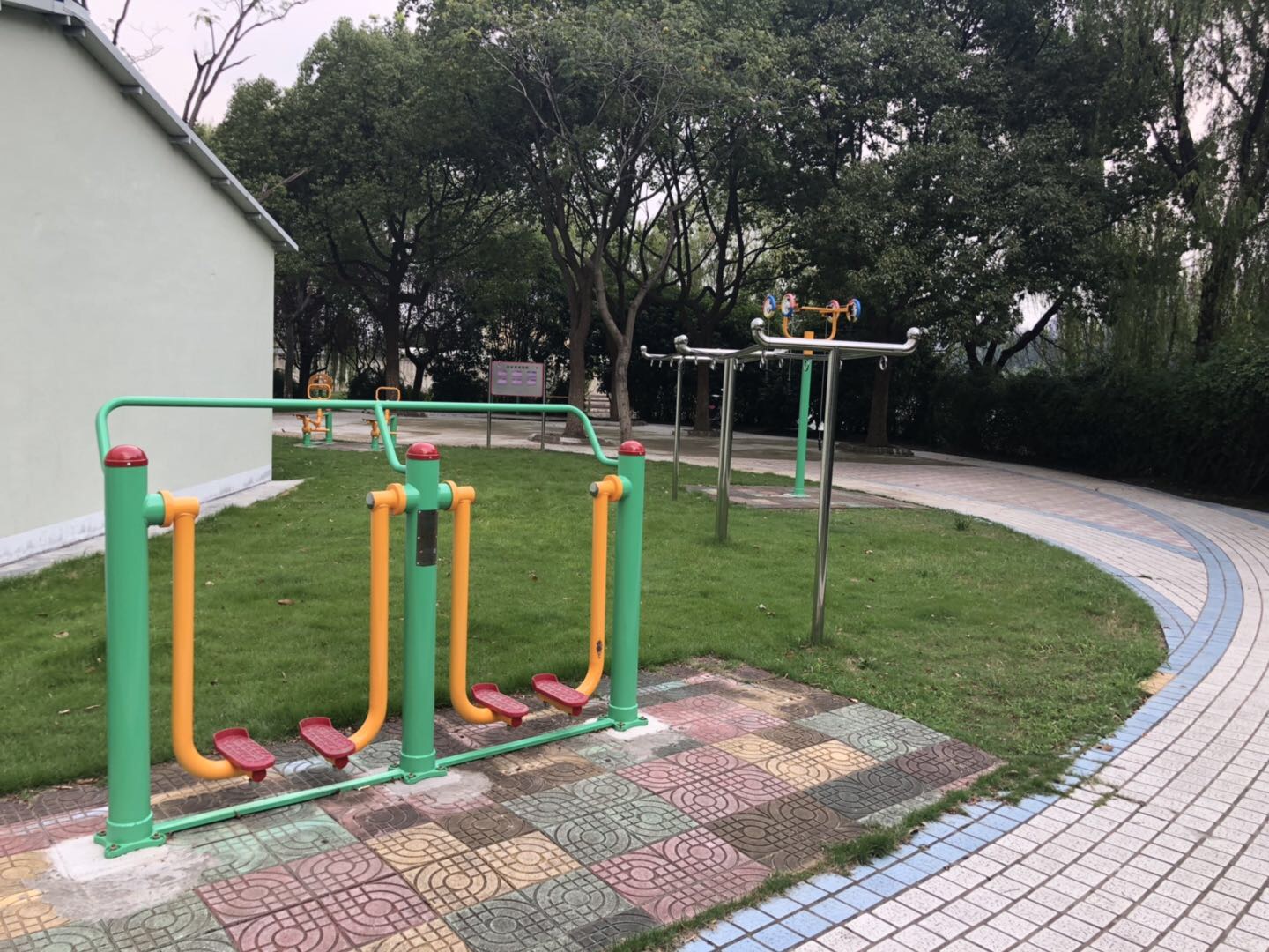 馬橋居委A健身苑點(diǎn)