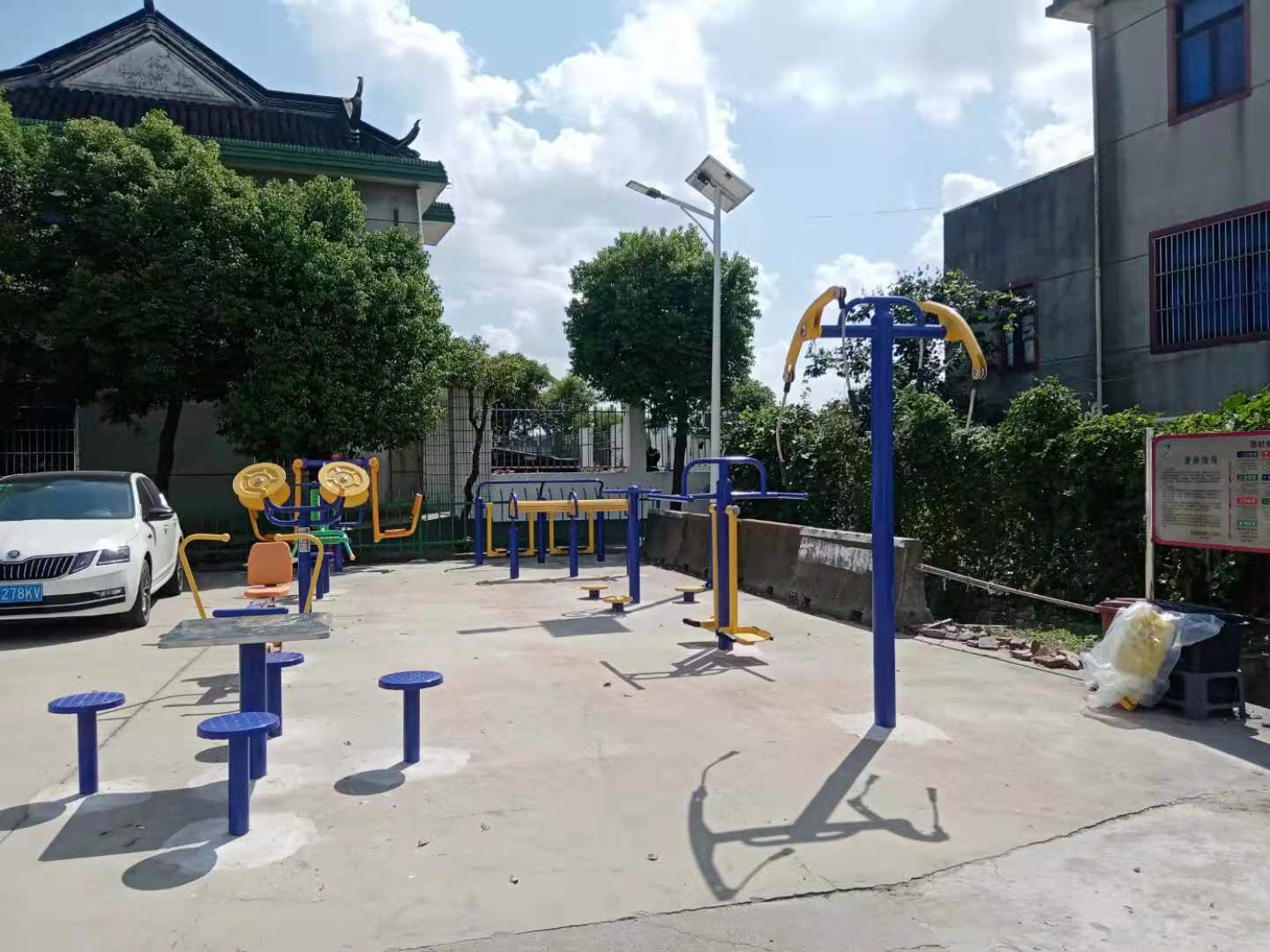 青浦區(qū)白鶴鎮(zhèn)王涇村王家六組益智健身點(diǎn)