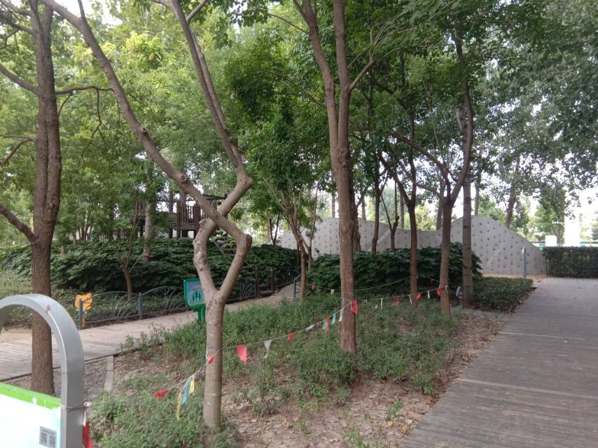 石岡門塘兒童公園運動場