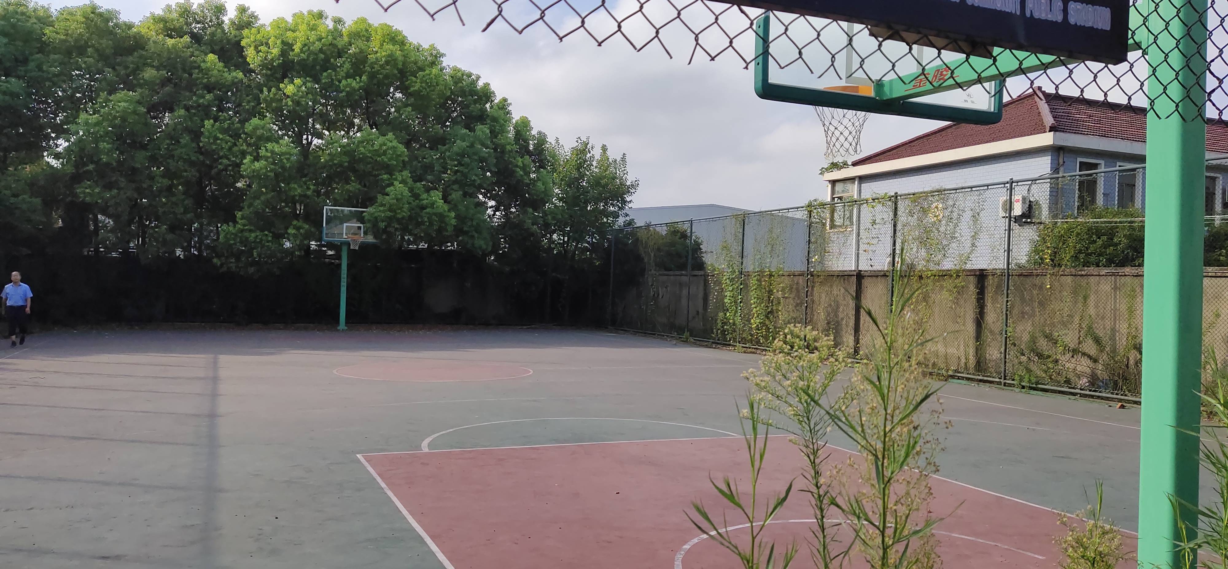 西埝村公共運(yùn)動場