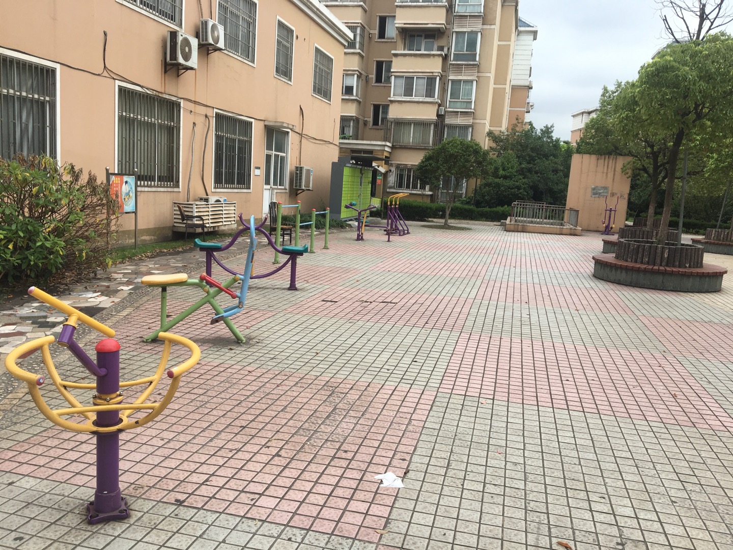 新月明月園健身點