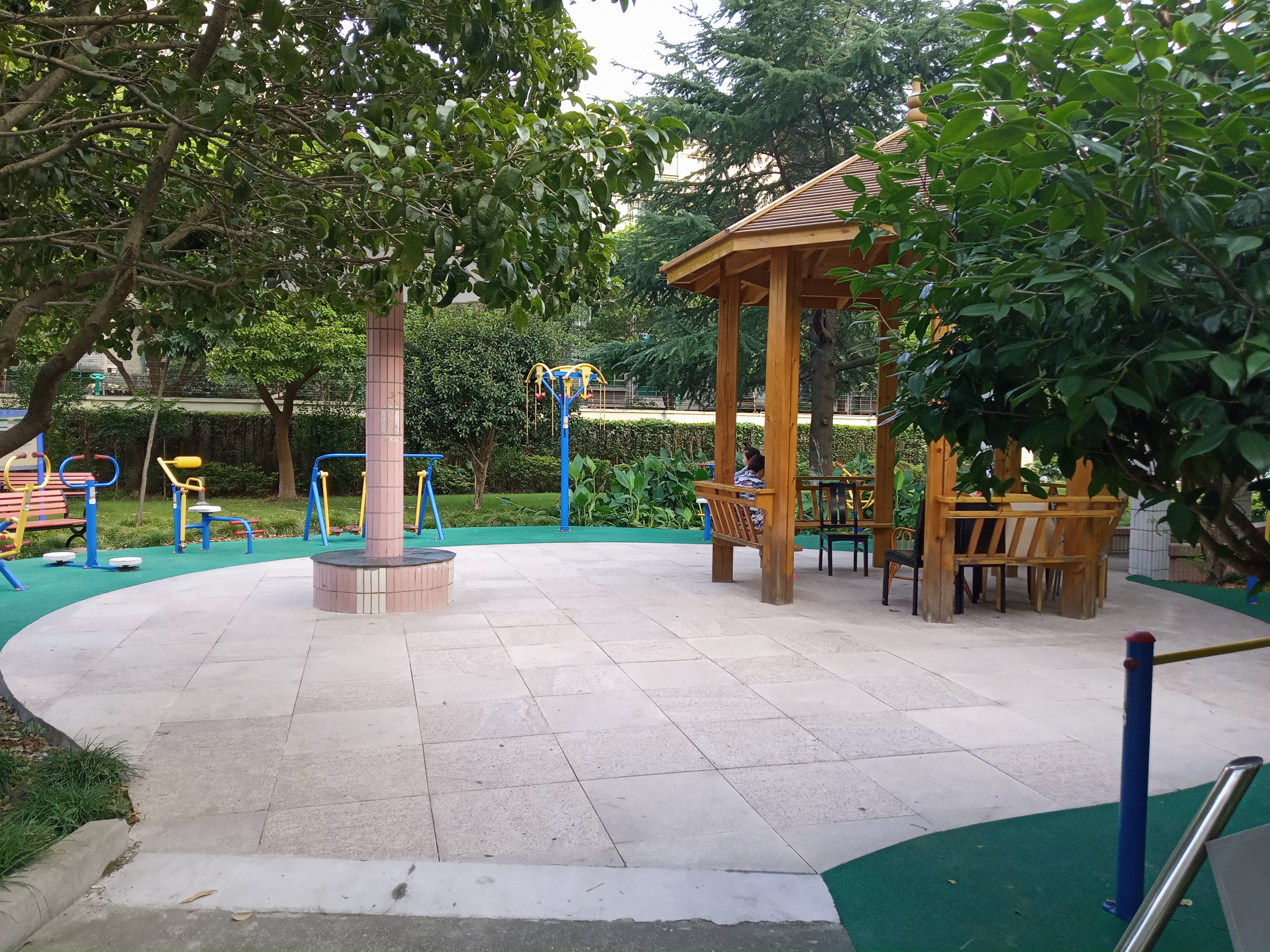 古美十村居委B健身苑點