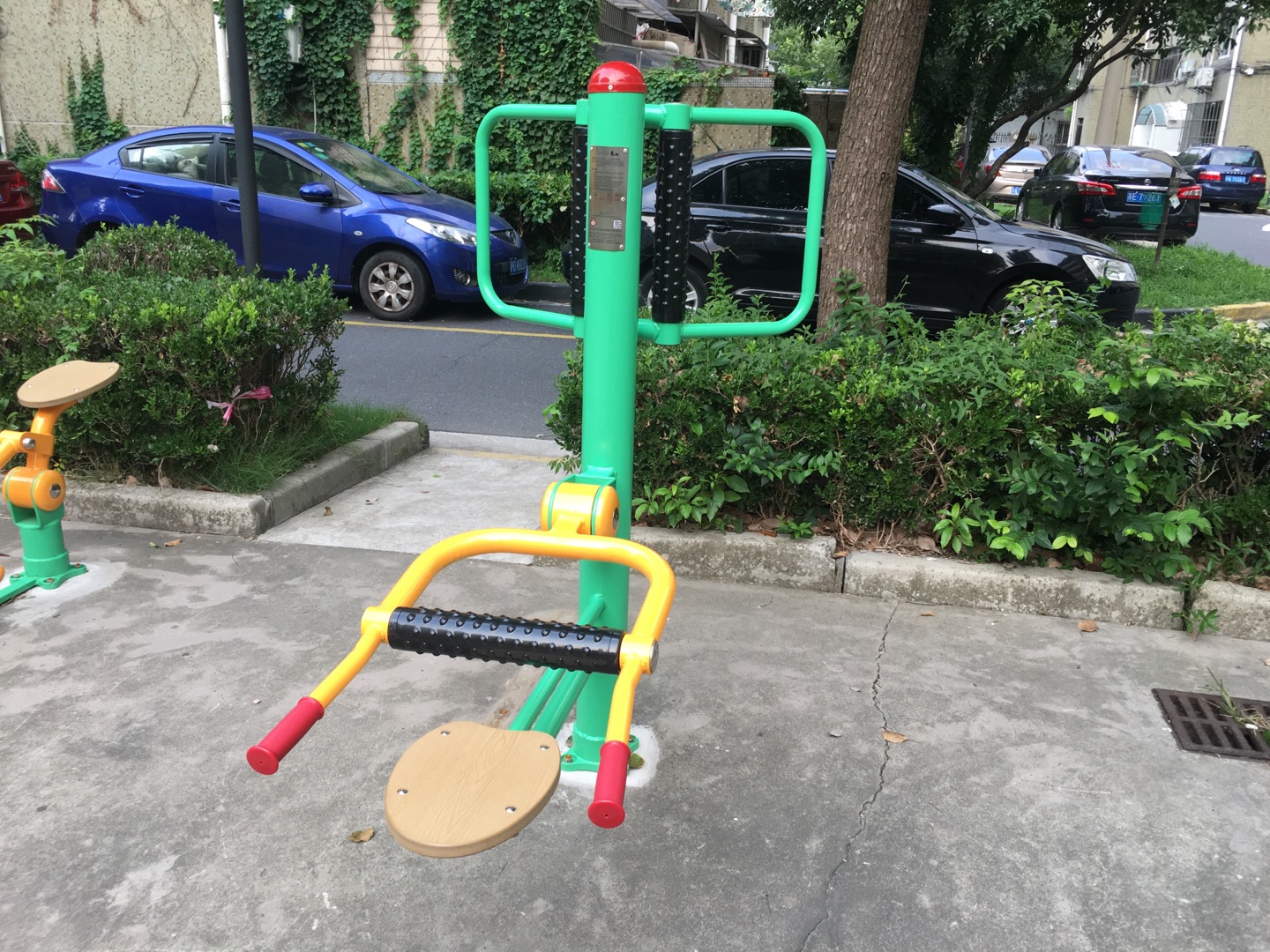 坐式腰背按摩器