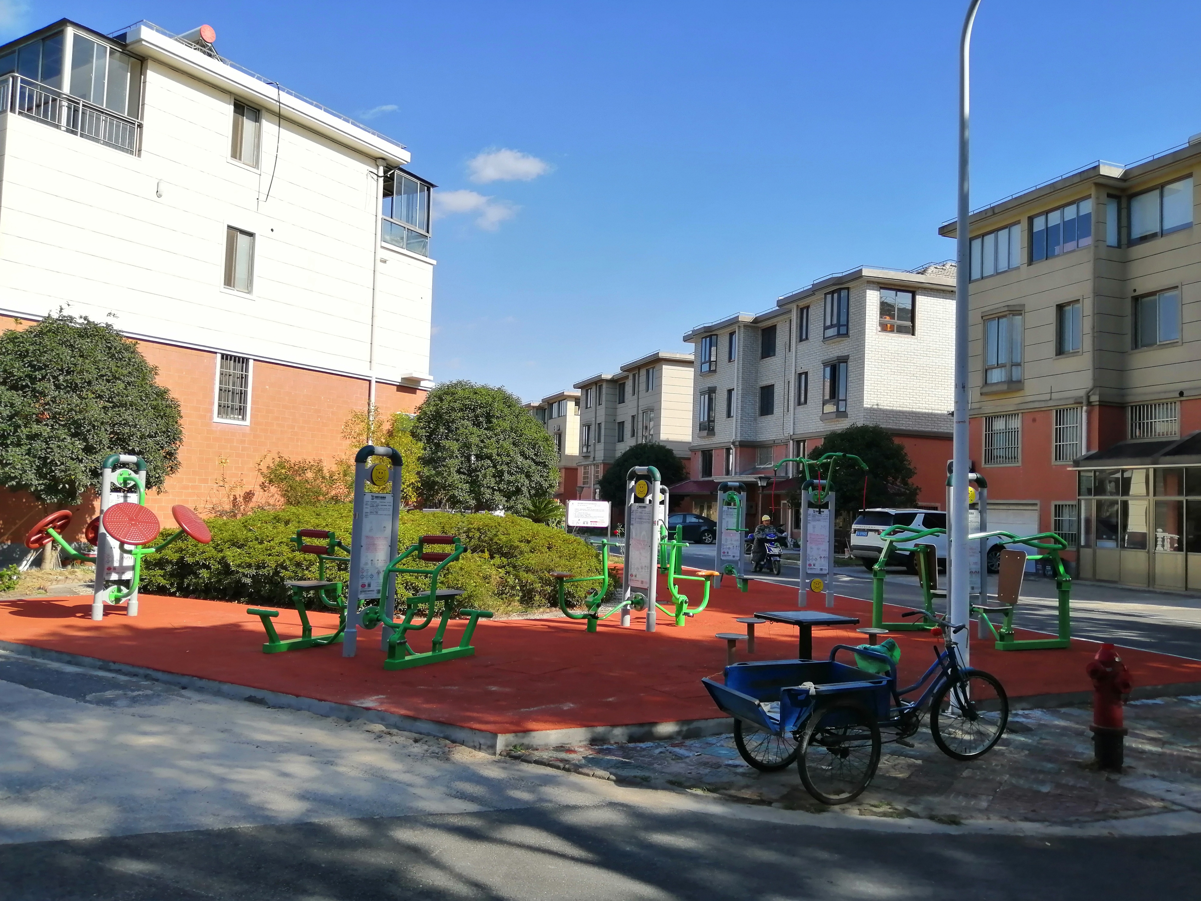 南橋鎮(zhèn)解放三居市民益智健身苑點（四）