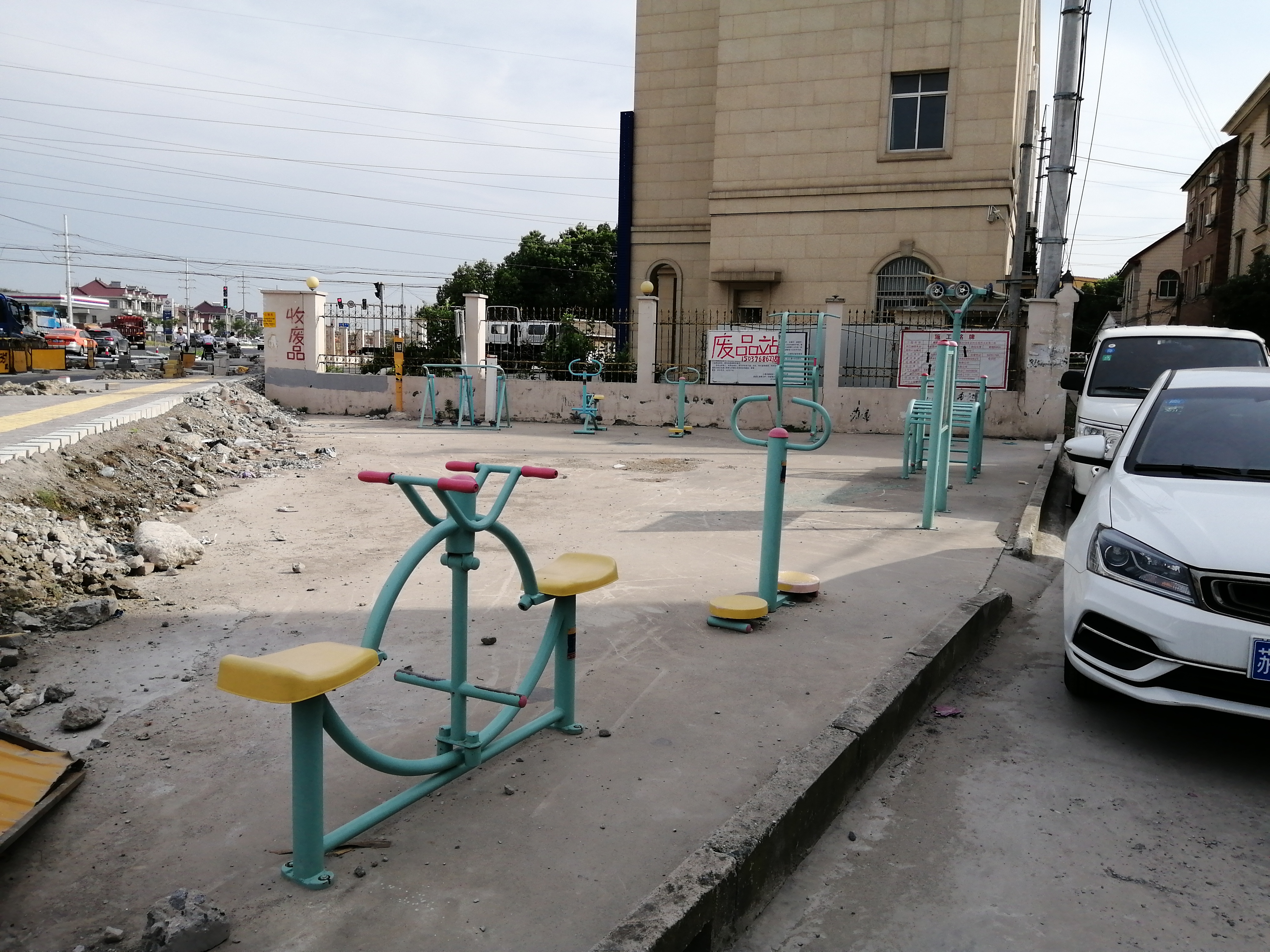 楊家莊八角車健身點(diǎn)