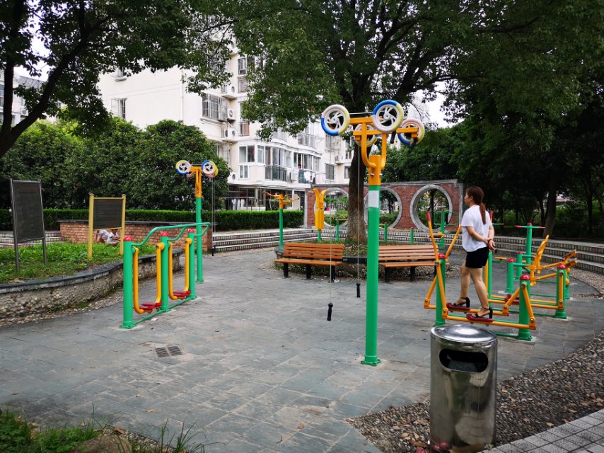 豪世盛地居委健身苑點(diǎn)B