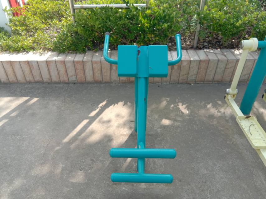 背肌訓(xùn)練器