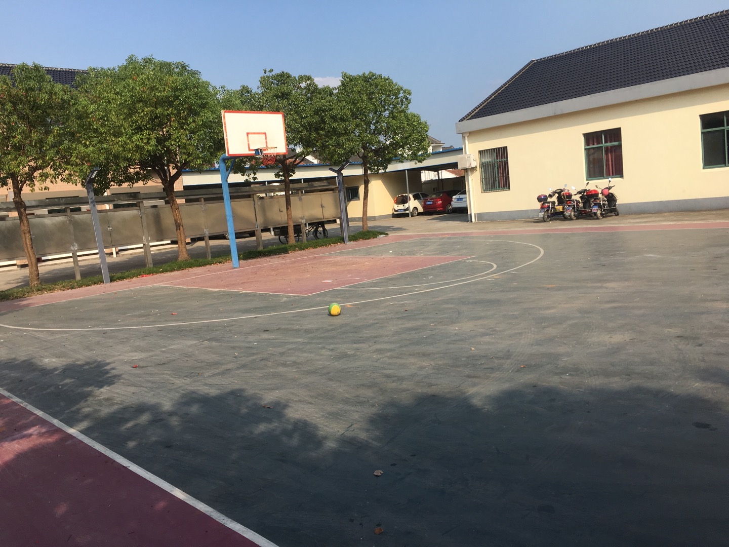 茹塘籃球場(chǎng)