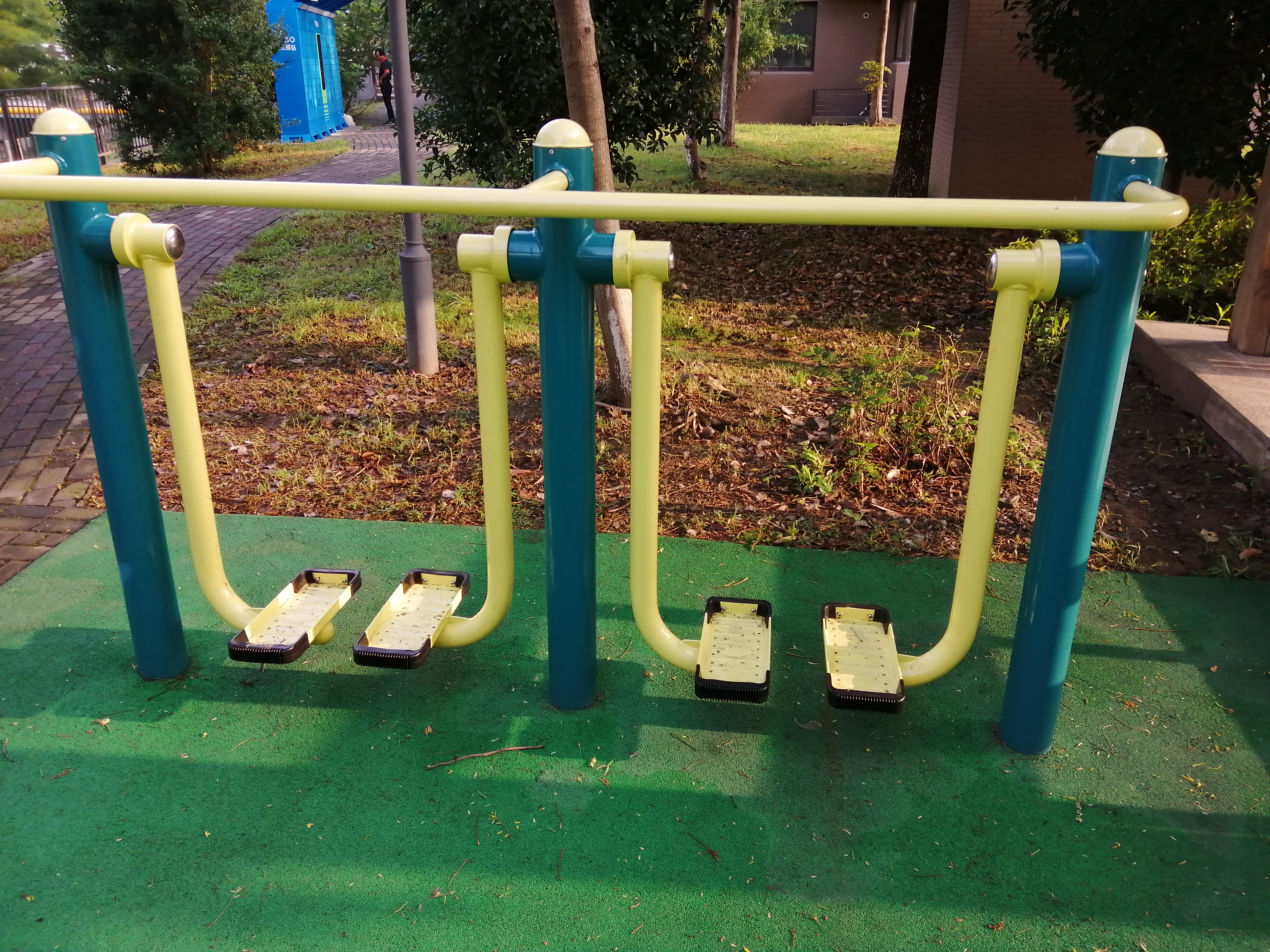 雙位太空漫步機(jī)