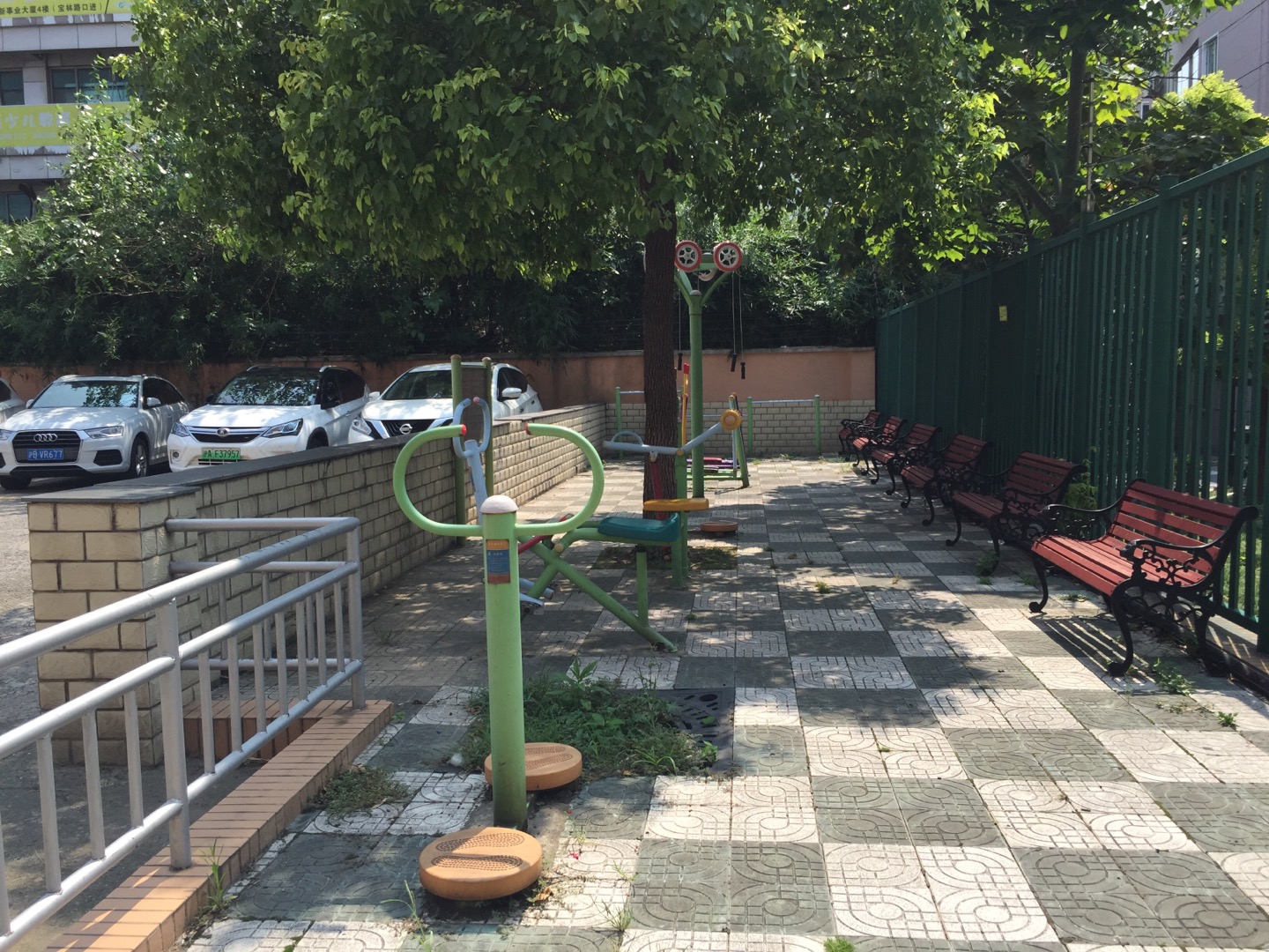 寶鋼三村健身點(diǎn)  2