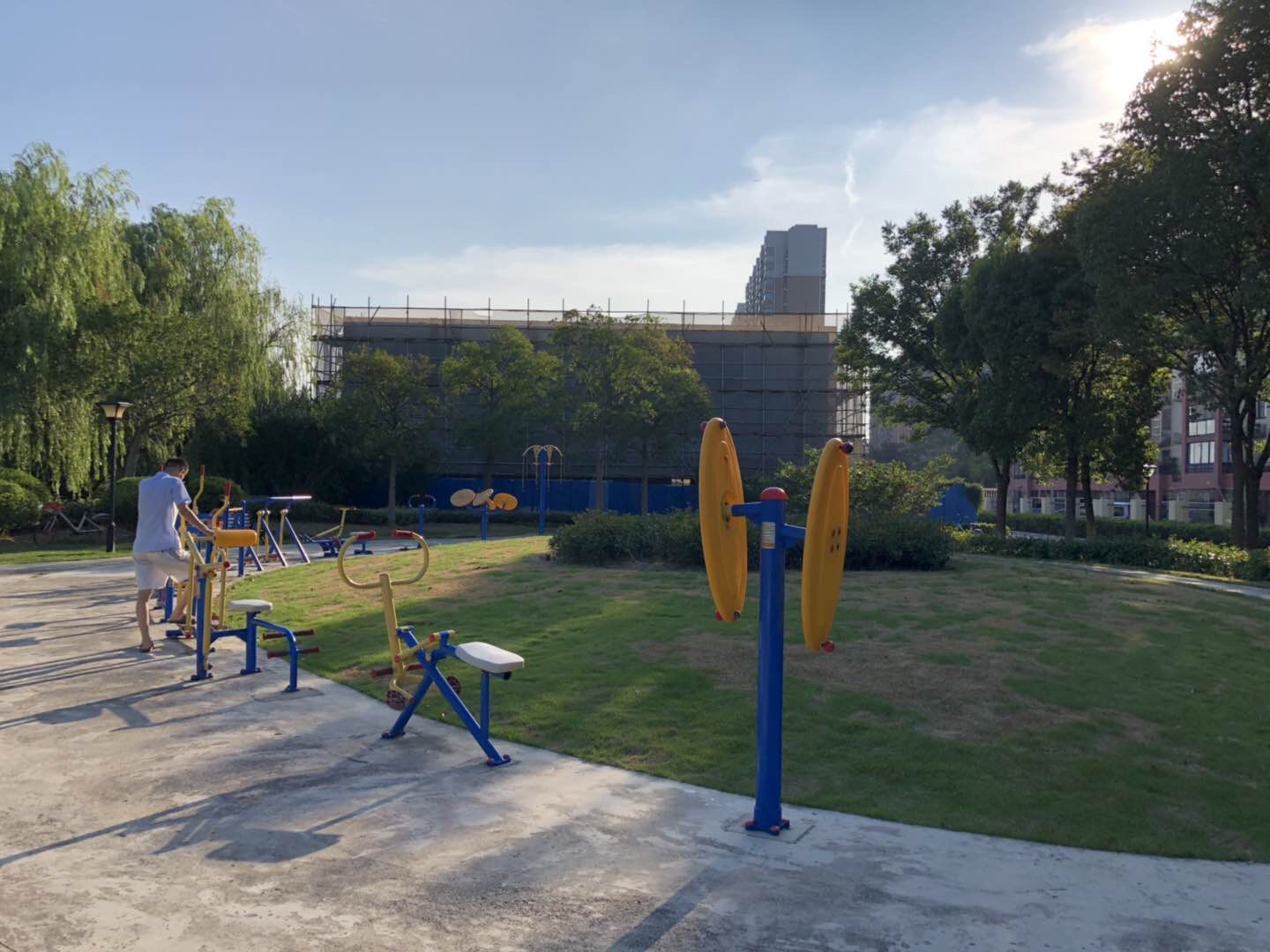 華銀坊居委D健身苑點